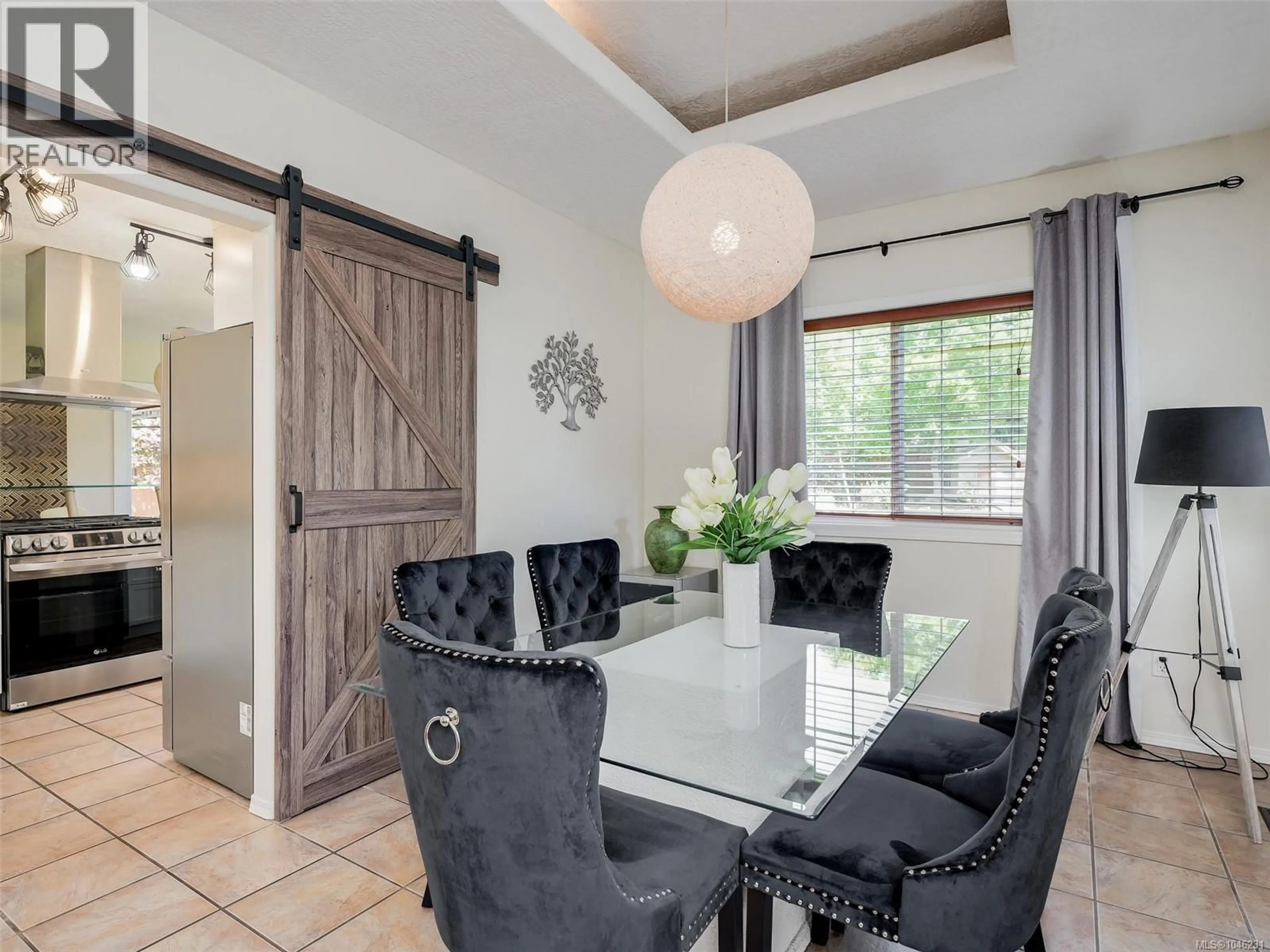 Dining room, unknown for 1290 LES MEADOWS CRESCENT, Saanich British Columbia V8X5G4