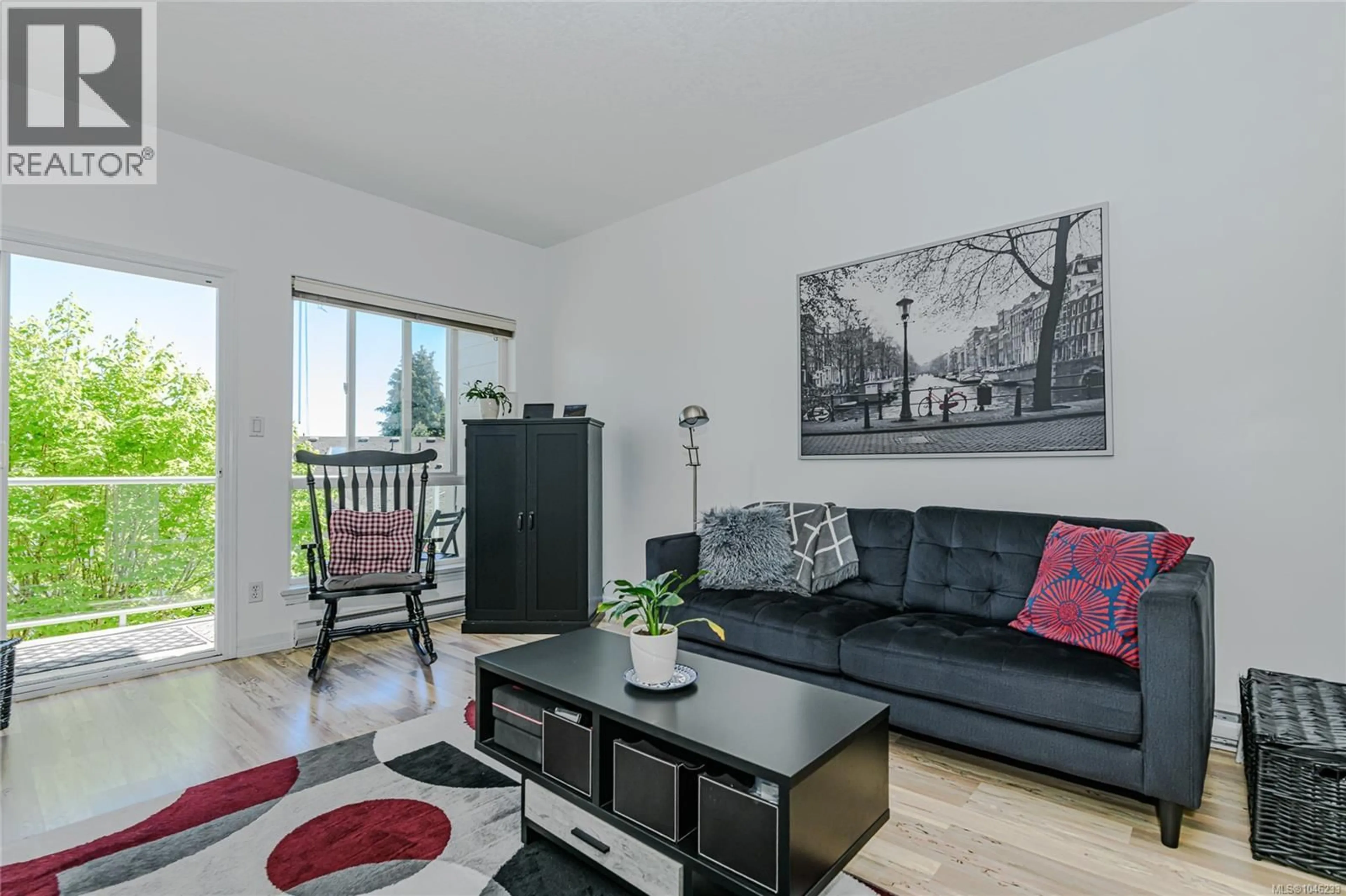 Living room with furniture, unknown for 205 - 3915 CAREY ROAD, Saanich British Columbia V8Z1Z6