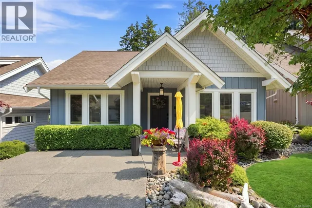 61 - 5251 ISLAND HIGHWAY WEST, Qualicum Beach