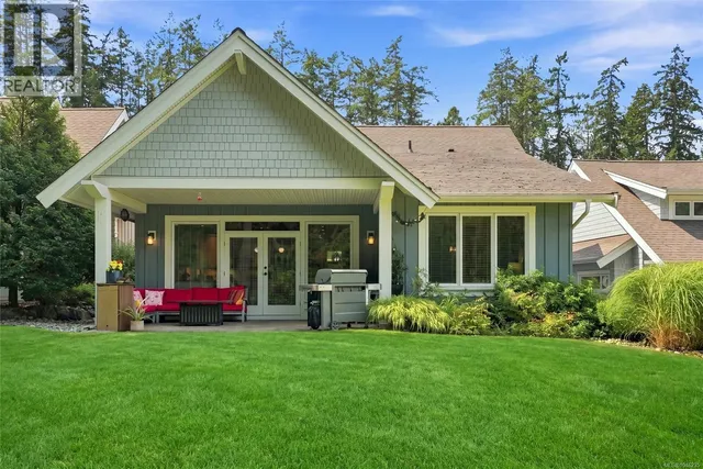 61 - 5251 ISLAND HIGHWAY WEST, Qualicum Beach 2