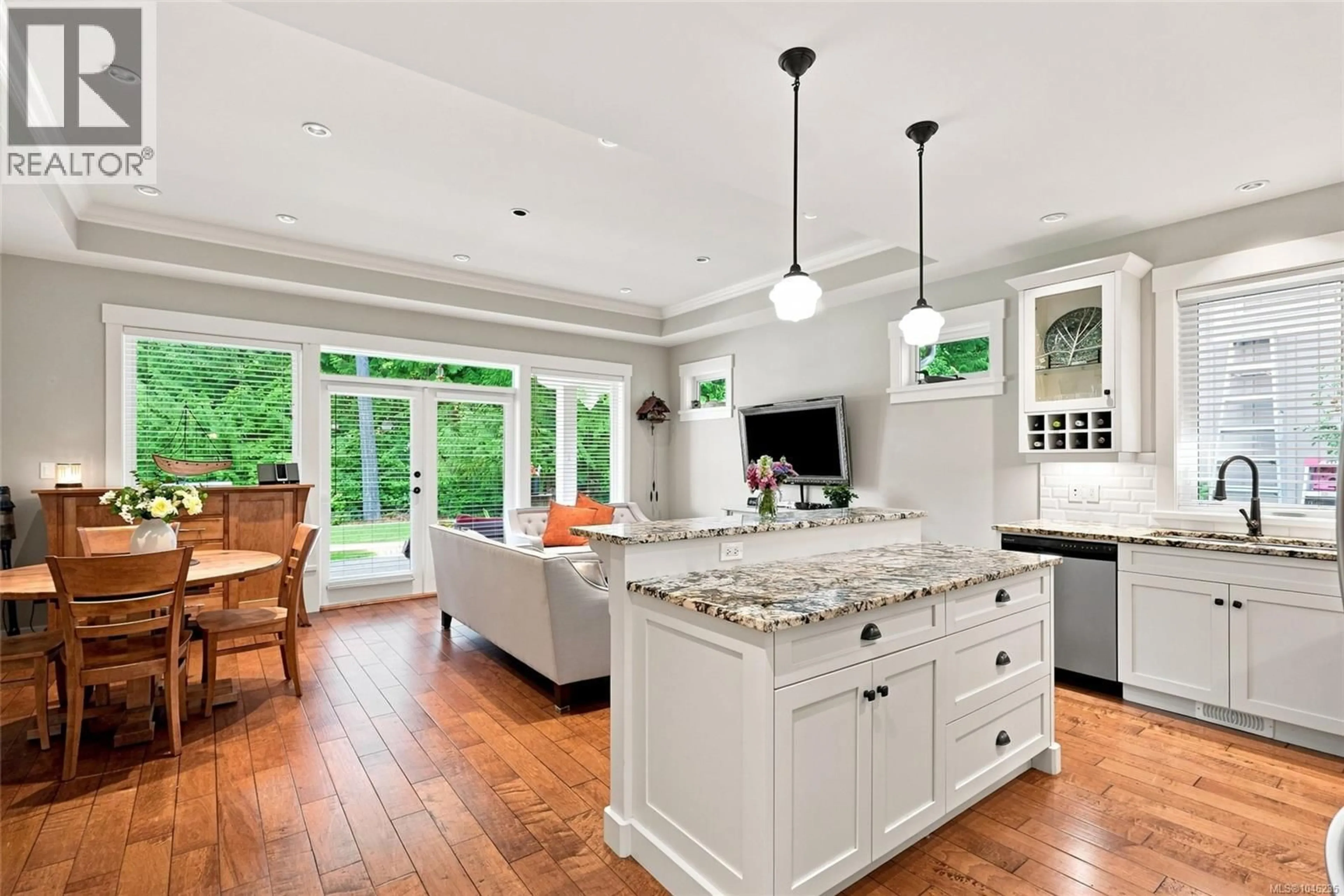 Open concept kitchen, ceramic/tile floor for 61 - 5251 ISLAND HIGHWAY WEST, Qualicum Beach British Columbia V9K2C1