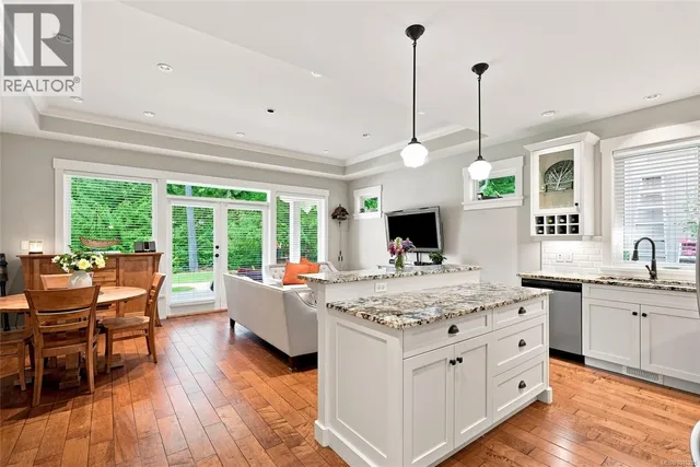 61 - 5251 ISLAND HIGHWAY WEST, Qualicum Beach 3