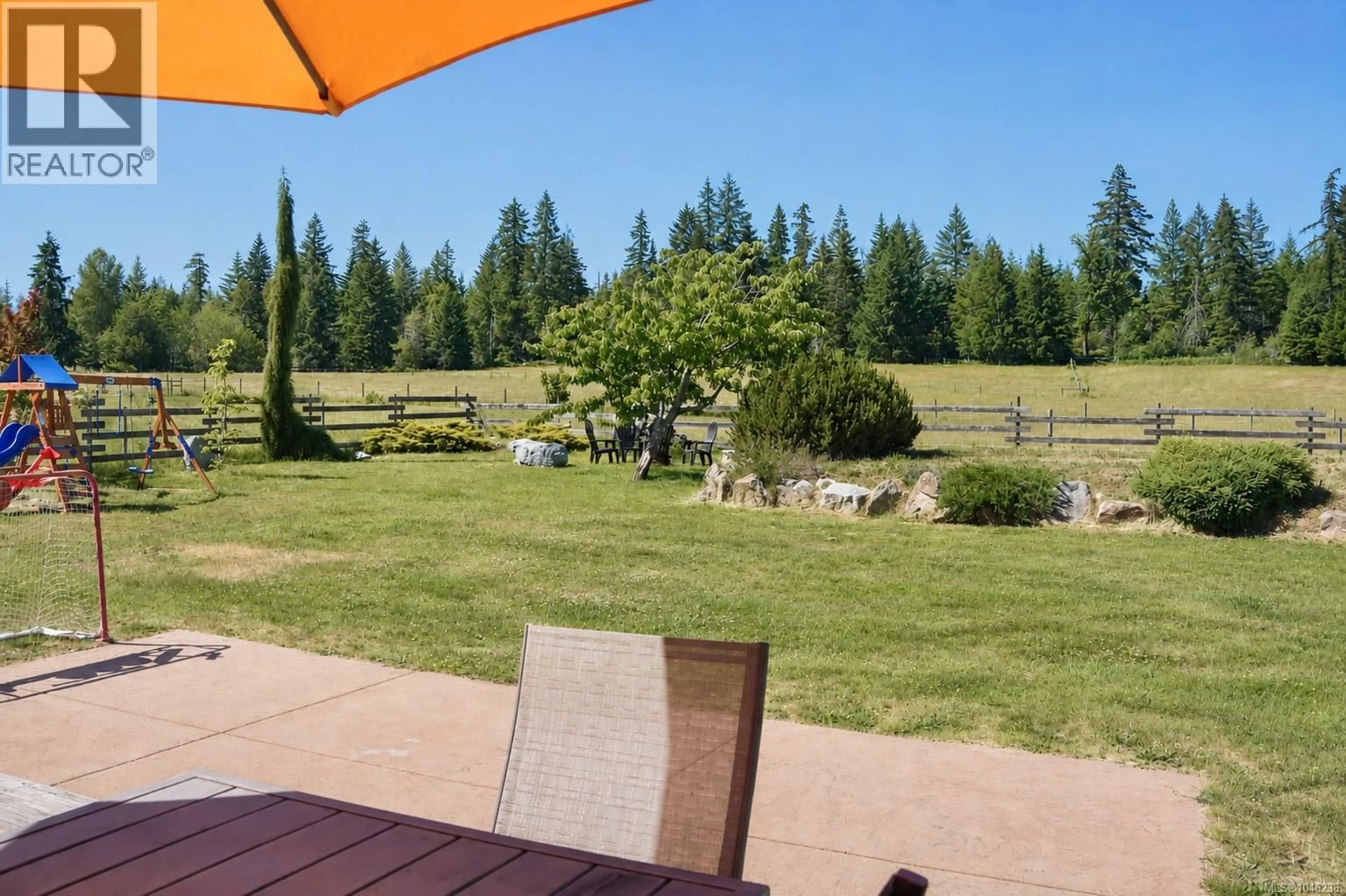 Patio, water/lake/river/ocean view for 9351 CENTRAL LAKE ROAD, Port Alberni British Columbia V9Y8Z1