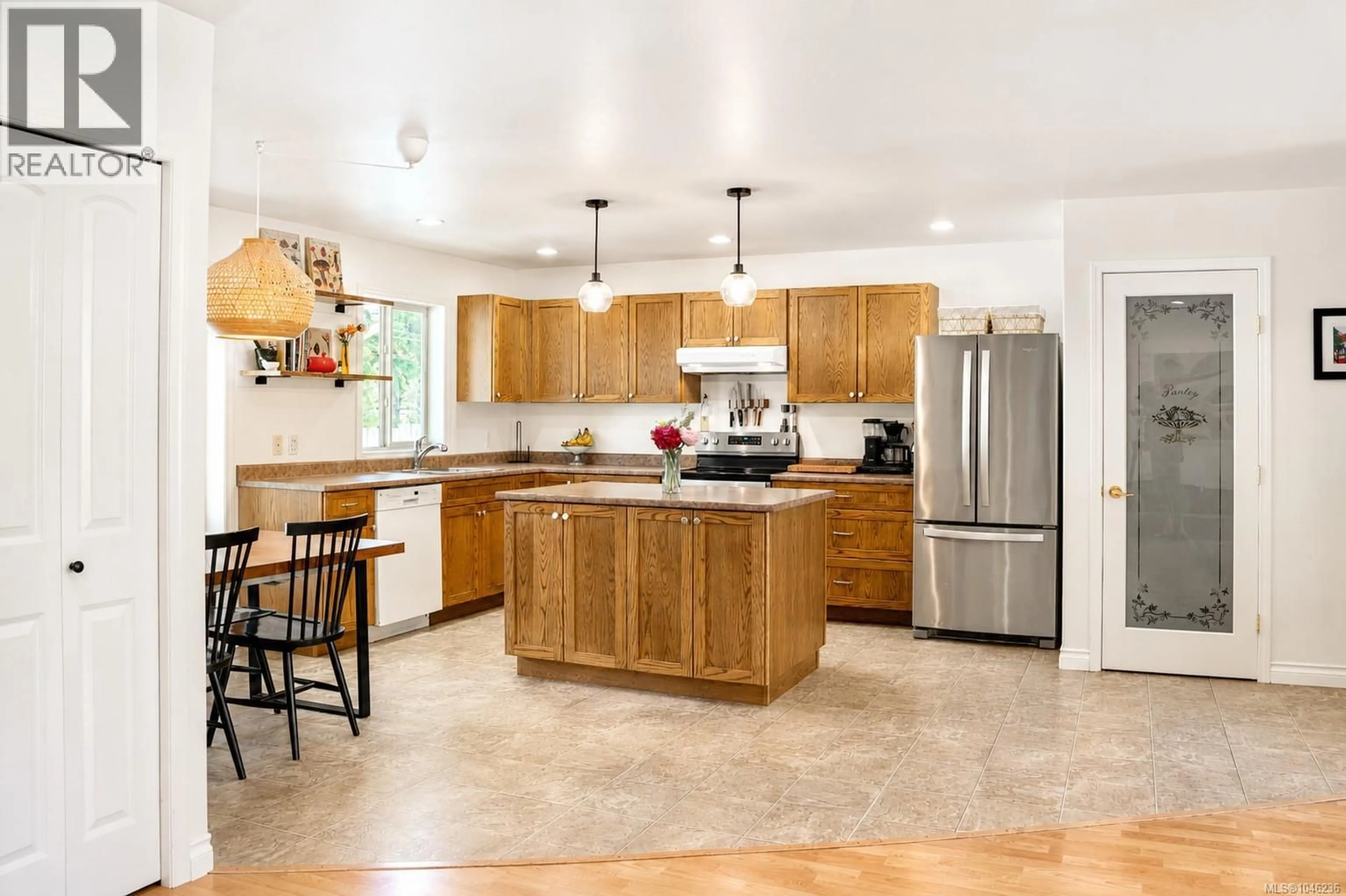 Open concept kitchen, ceramic/tile floor for 9351 CENTRAL LAKE ROAD, Port Alberni British Columbia V9Y8Z1