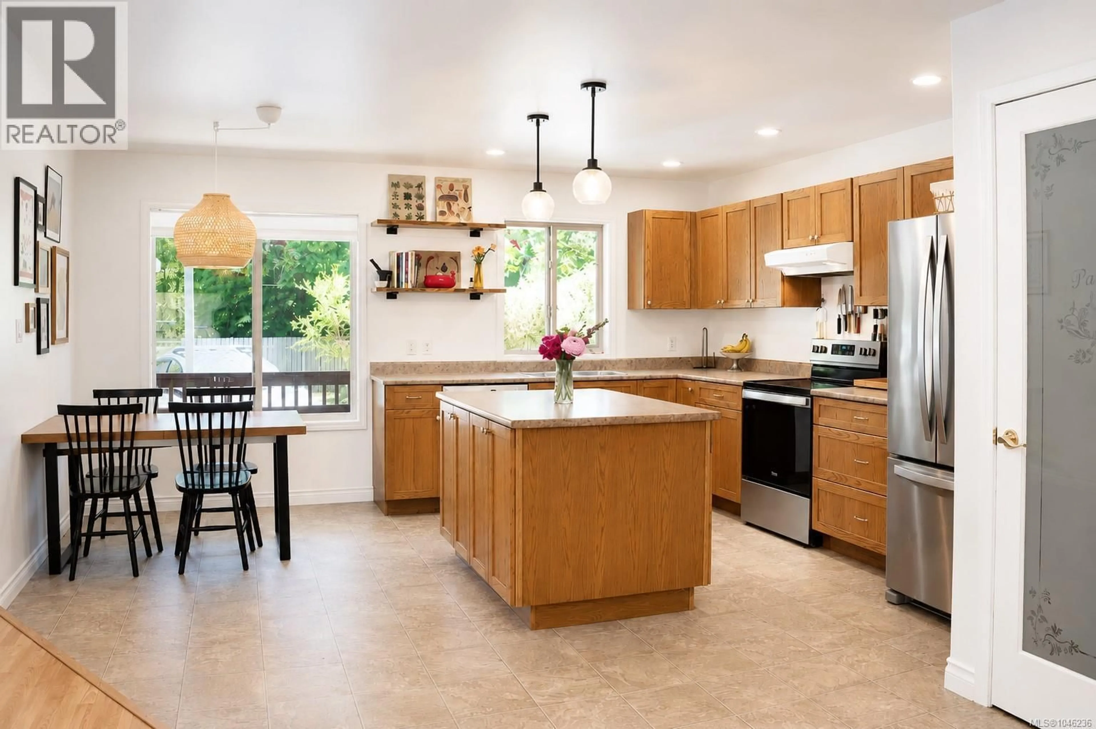 Open concept kitchen, ceramic/tile floor for 9351 CENTRAL LAKE ROAD, Port Alberni British Columbia V9Y8Z1