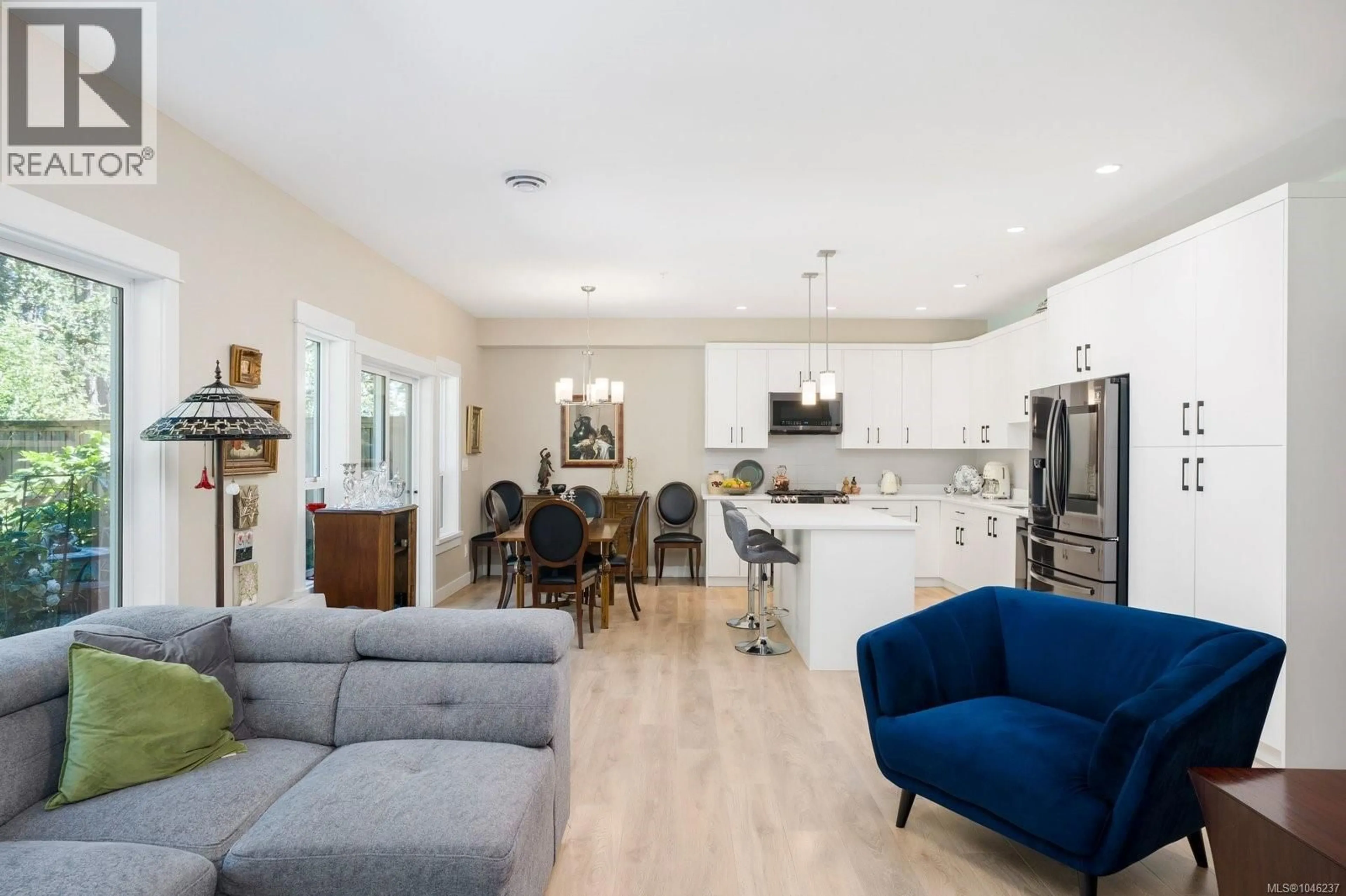 Open concept kitchen, unknown for 1937 WEST PARK LANE, View Royal British Columbia V9B3R9