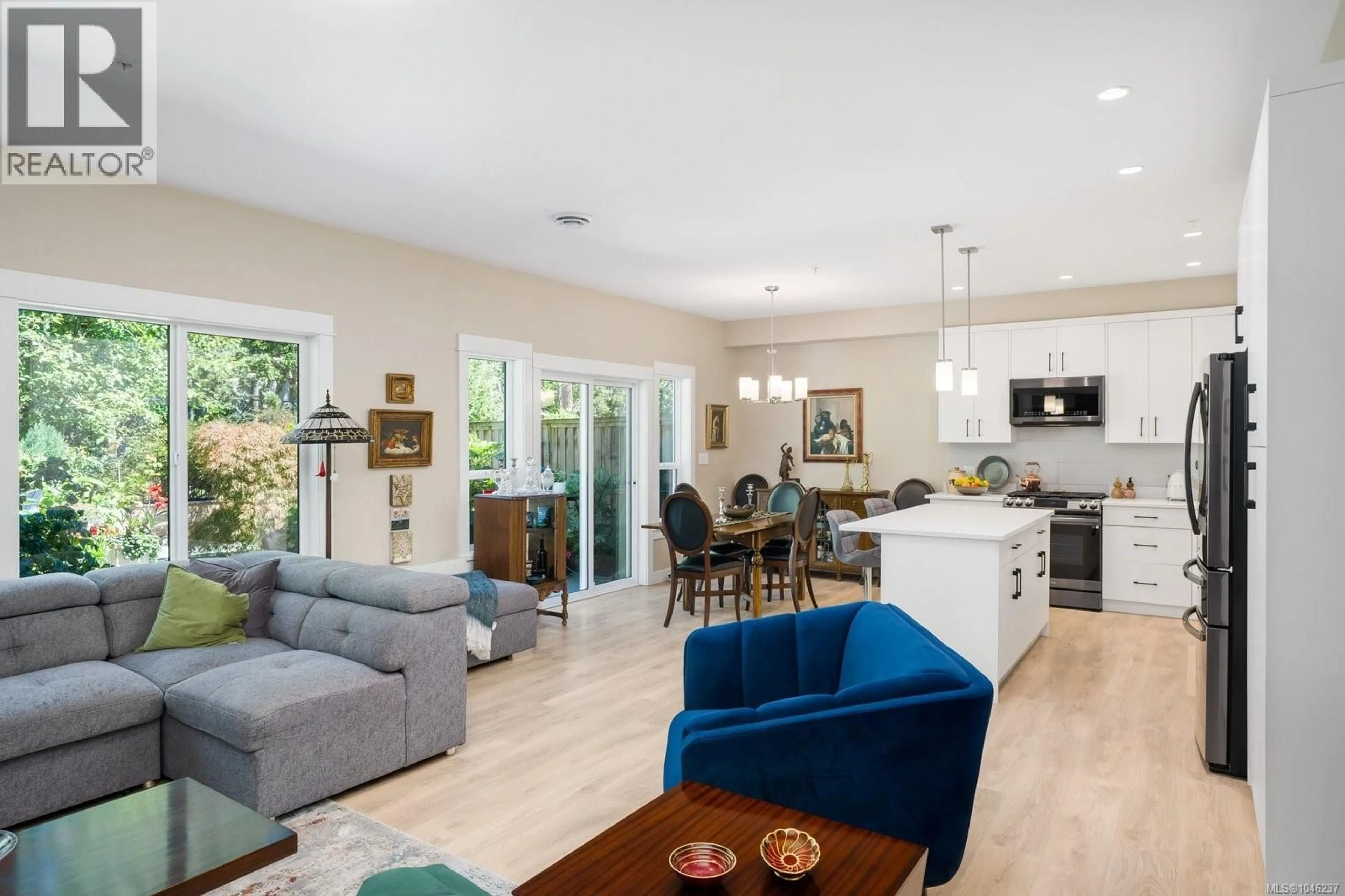 Open concept kitchen, unknown for 1937 WEST PARK LANE, View Royal British Columbia V9B3R9