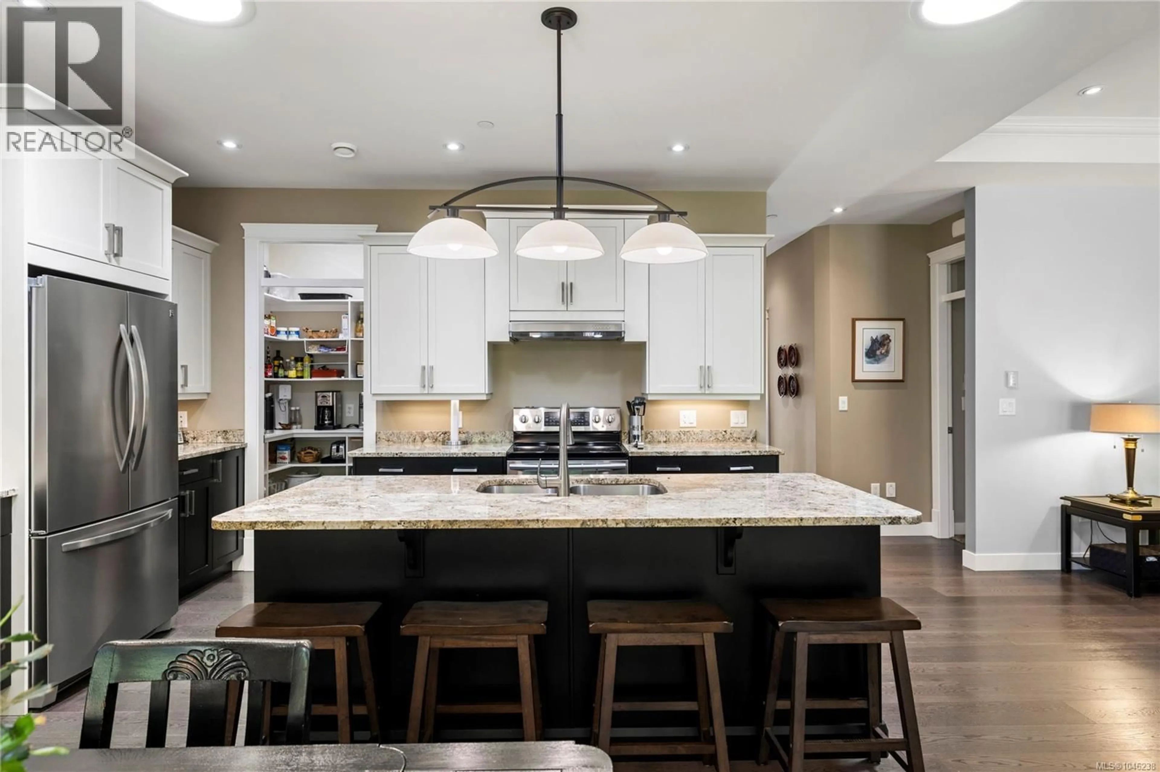 Open concept kitchen, ceramic/tile floor for 825 PARKSIDE CRESCENT, Parksville British Columbia V9P0C7