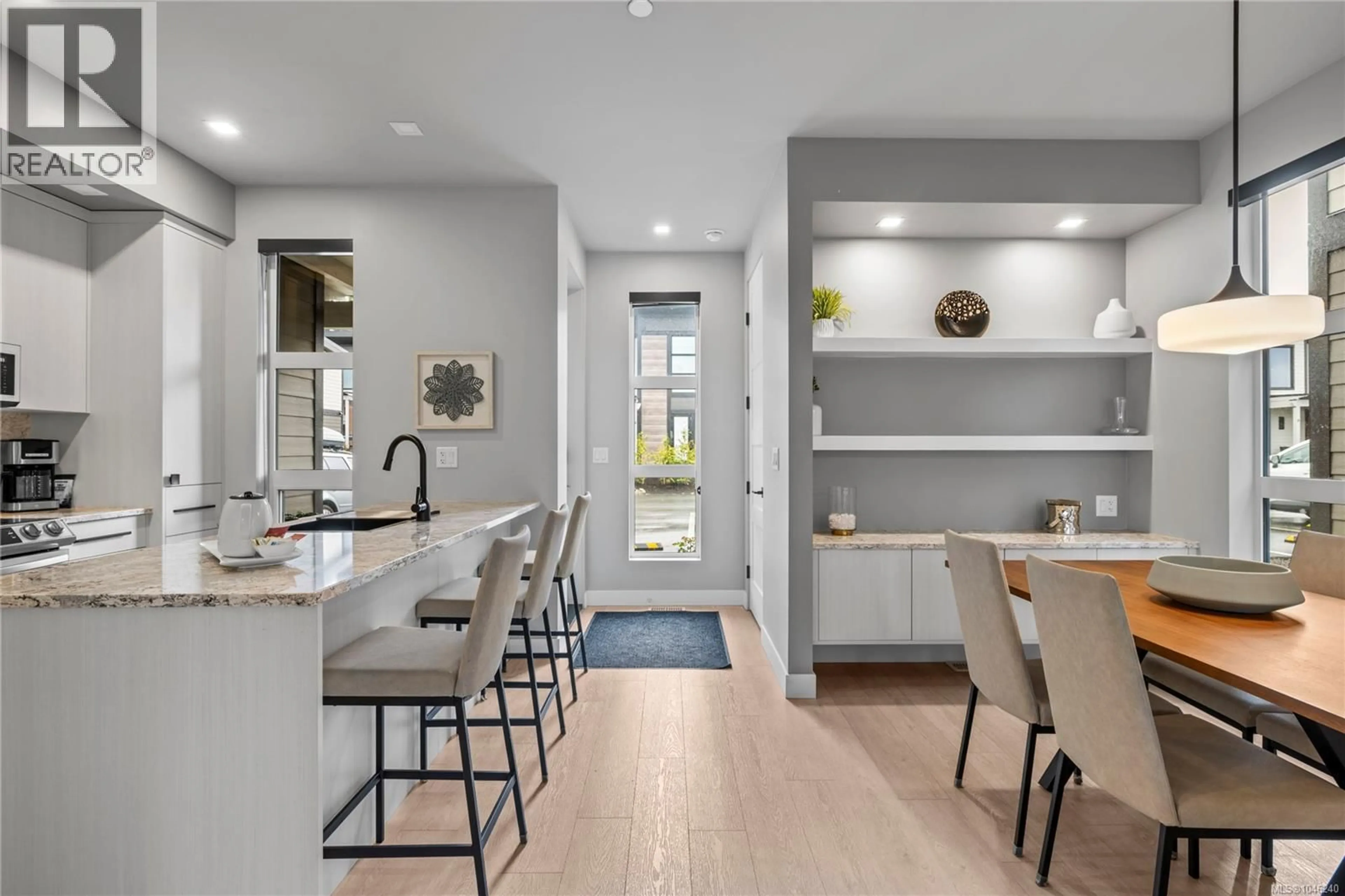Open concept kitchen, ceramic/tile floor for 37 - 1175 RESORT DRIVE, Parksville British Columbia V9P2E3