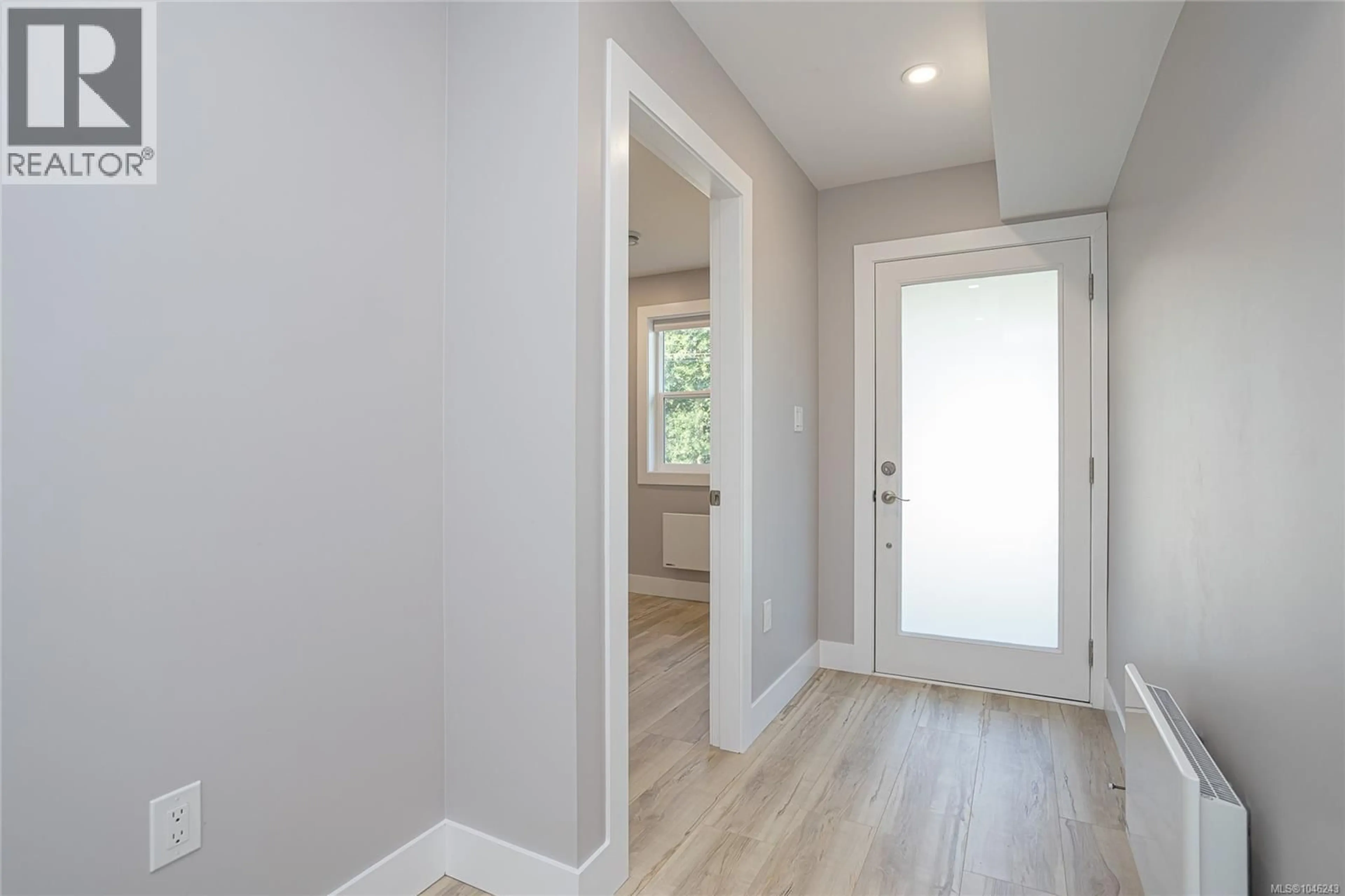 Indoor entryway for 213 MACDONALD ROAD, Lake Cowichan British Columbia V0R2G0