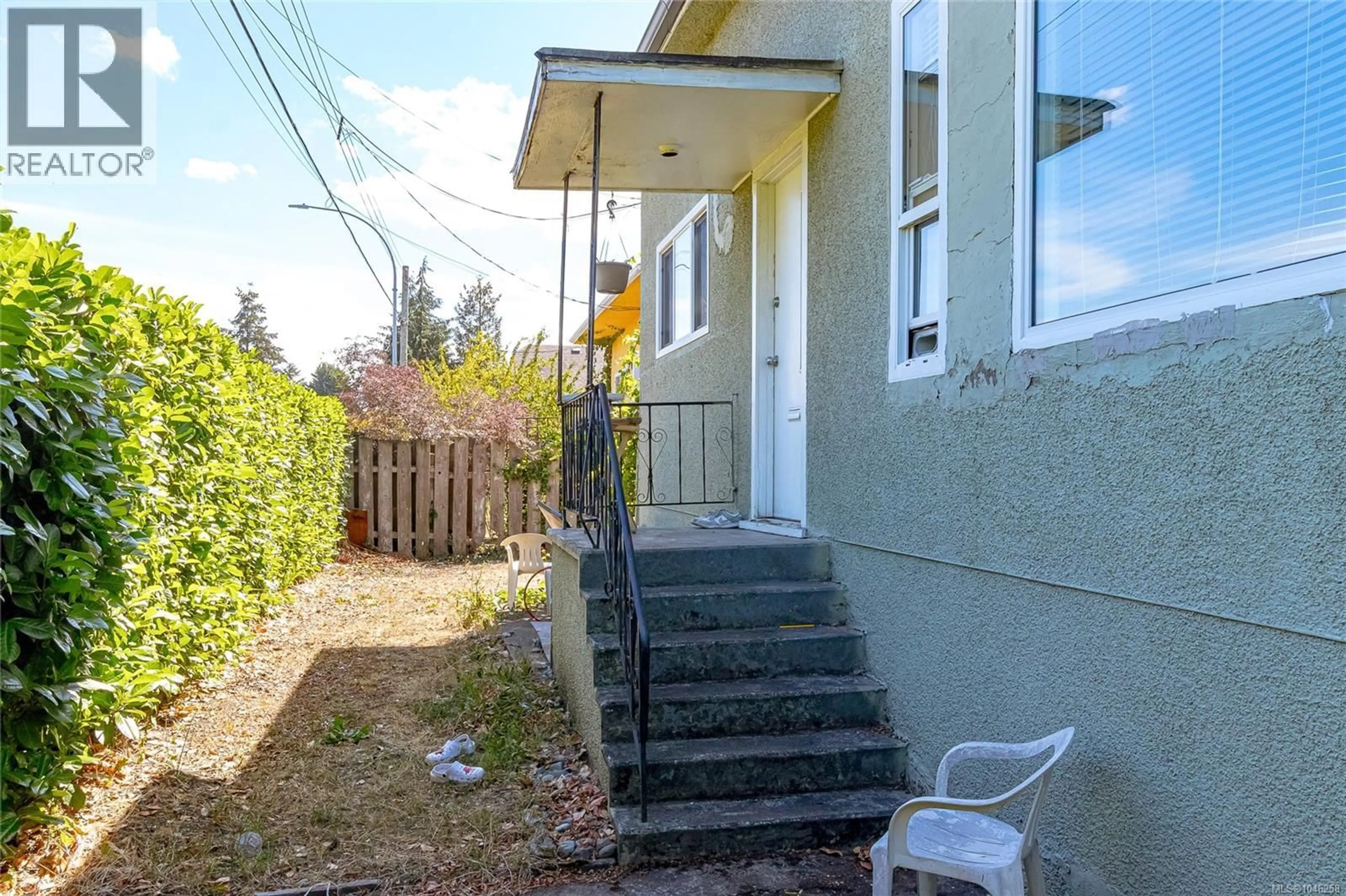Patio, street for 514 NICOL STREET, Nanaimo British Columbia V9R4T7