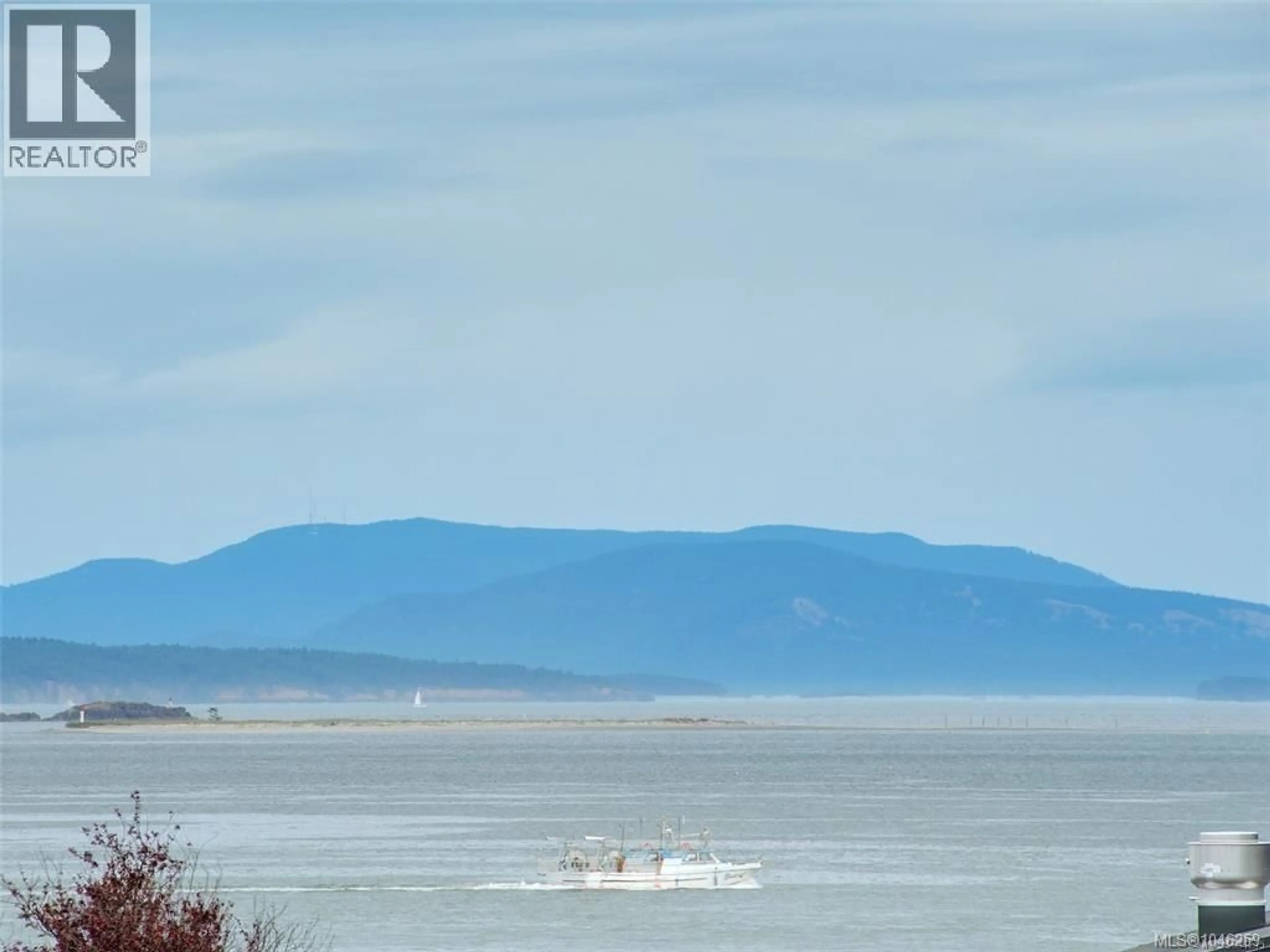 Blurry image for 2E - 9851 SECOND STREET, Sidney British Columbia V8L3C7