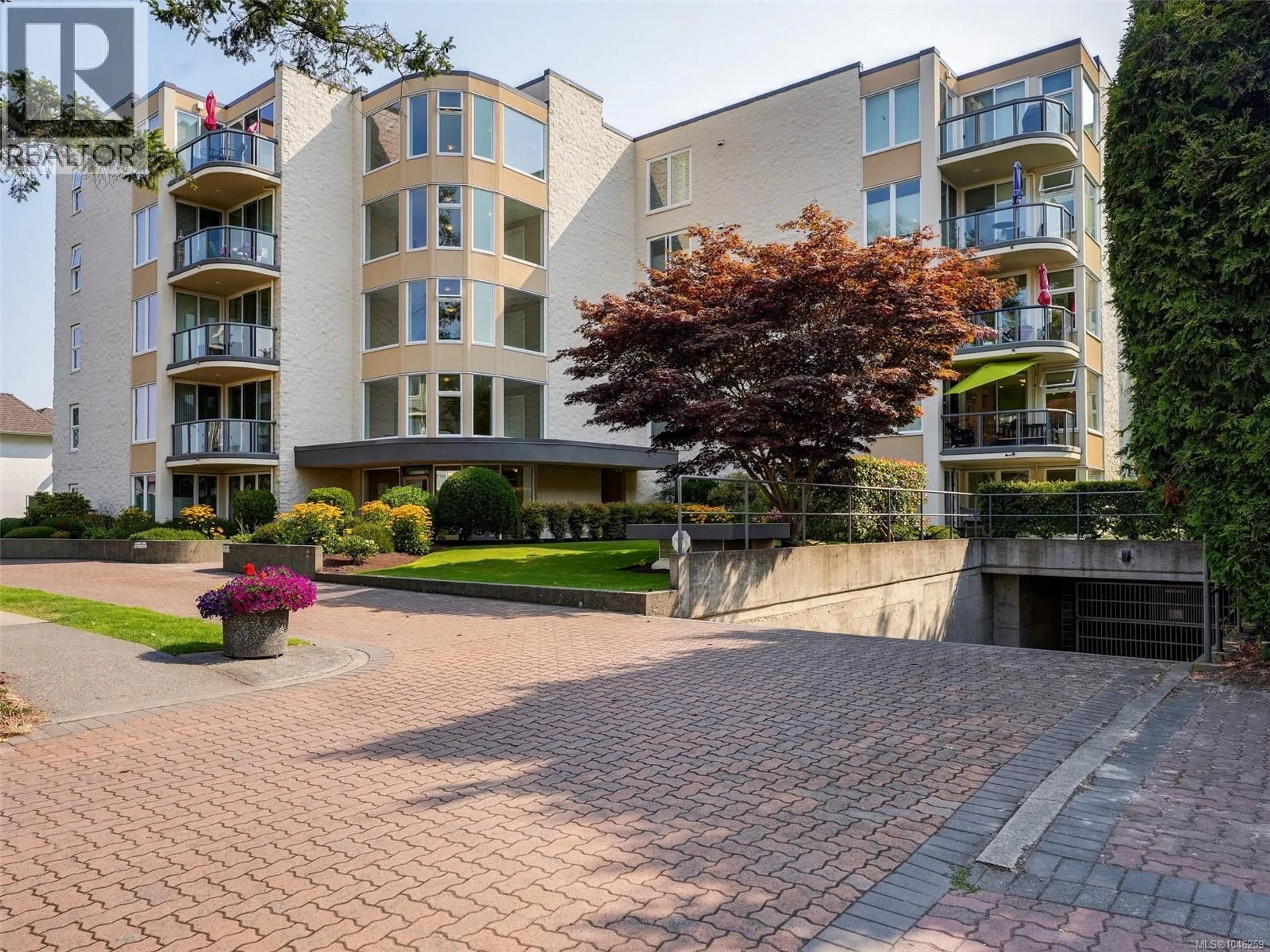 Patio, street for 2E - 9851 SECOND STREET, Sidney British Columbia V8L3C7