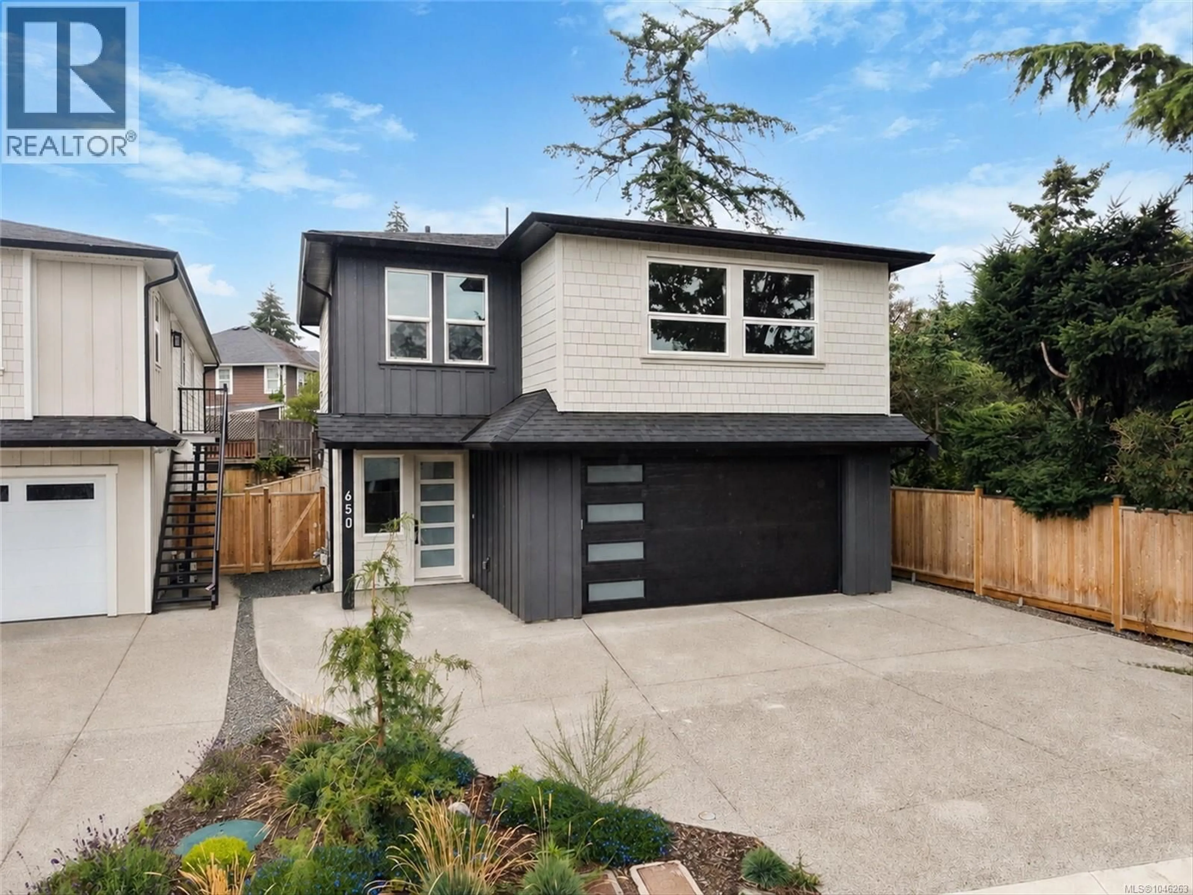 Home with vinyl exterior material, street for 650 WISTERIA RIDGE, Langford British Columbia V9B3N4