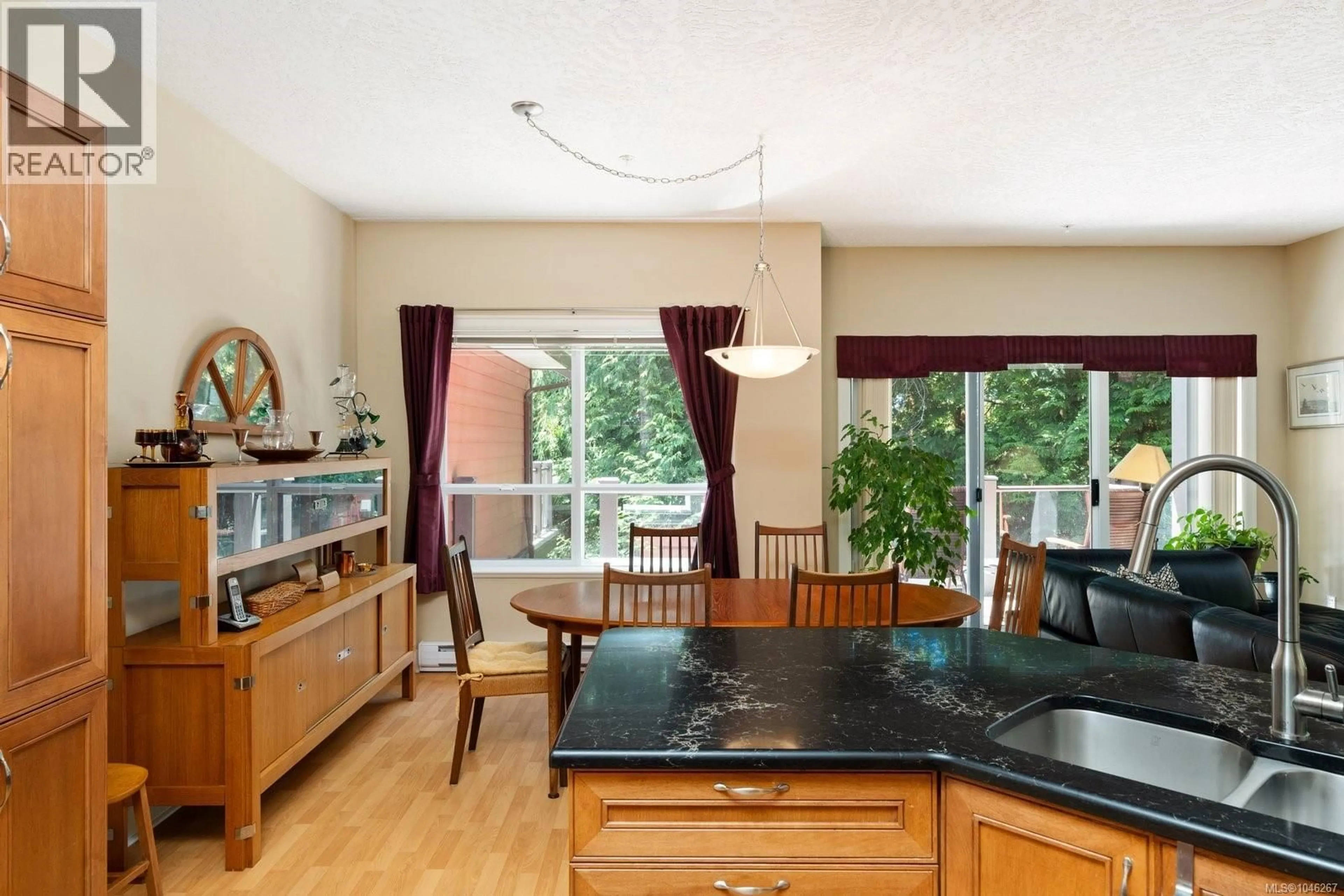 Dining room, wood/laminate floor for 52 - 486 ROYAL BAY DRIVE, Colwood British Columbia V9C4L7