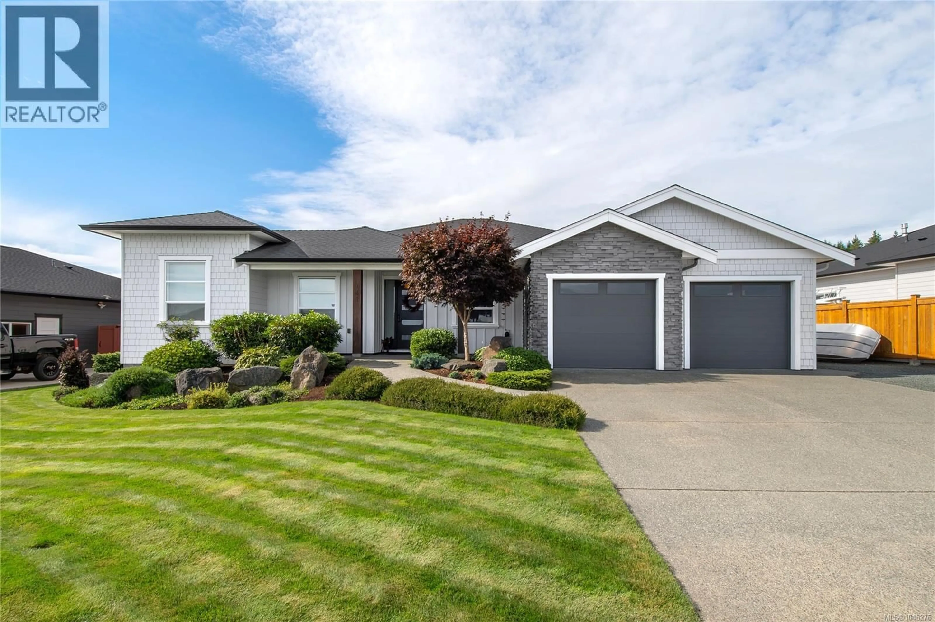 Home with vinyl exterior material, street for 441 ARIZONA DRIVE, Campbell River British Columbia V9H0E4