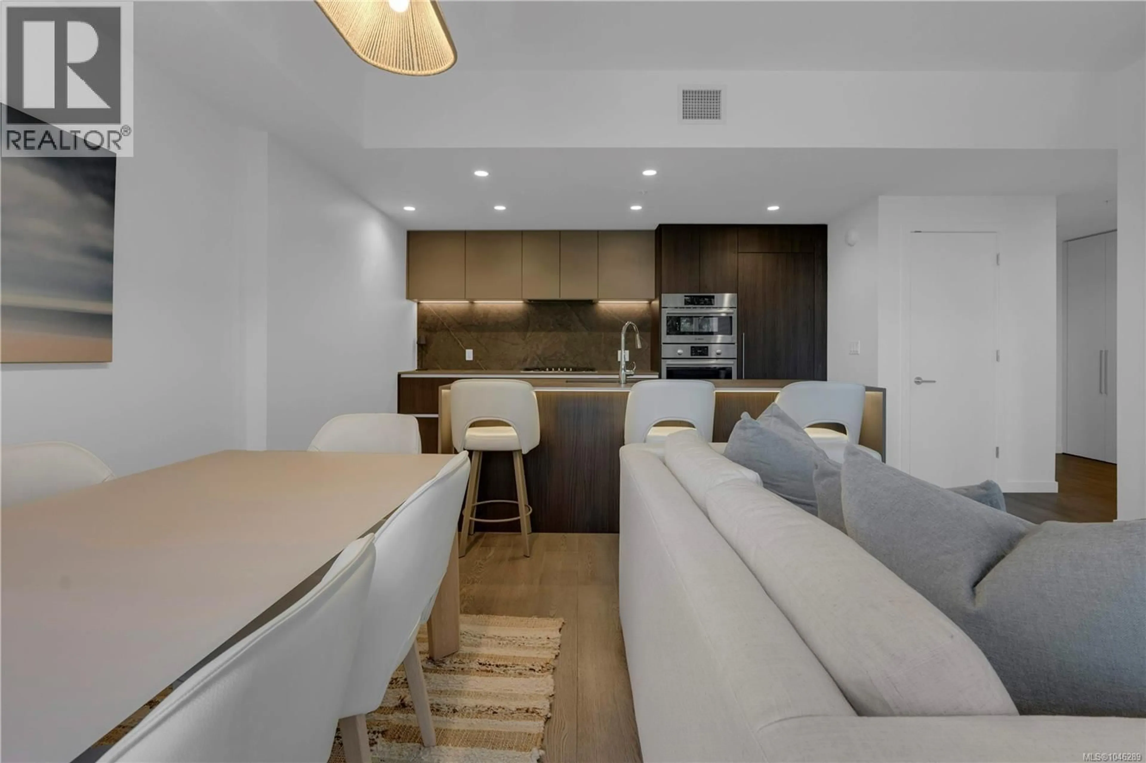 Open concept kitchen, unknown for 518 - 2000 HANNINGTON ROAD, Langford British Columbia V9B7C1