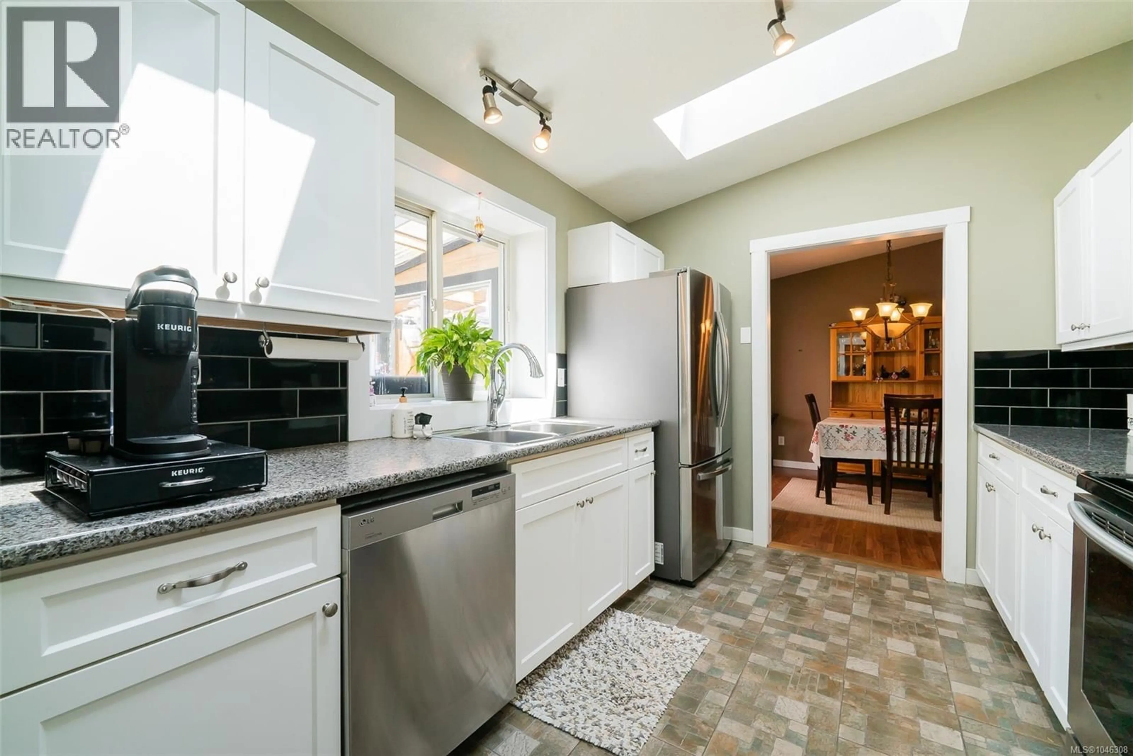 Open concept kitchen, ceramic/tile floor for 2446 DIVOT DRIVE, Nanaimo British Columbia V9T4B2