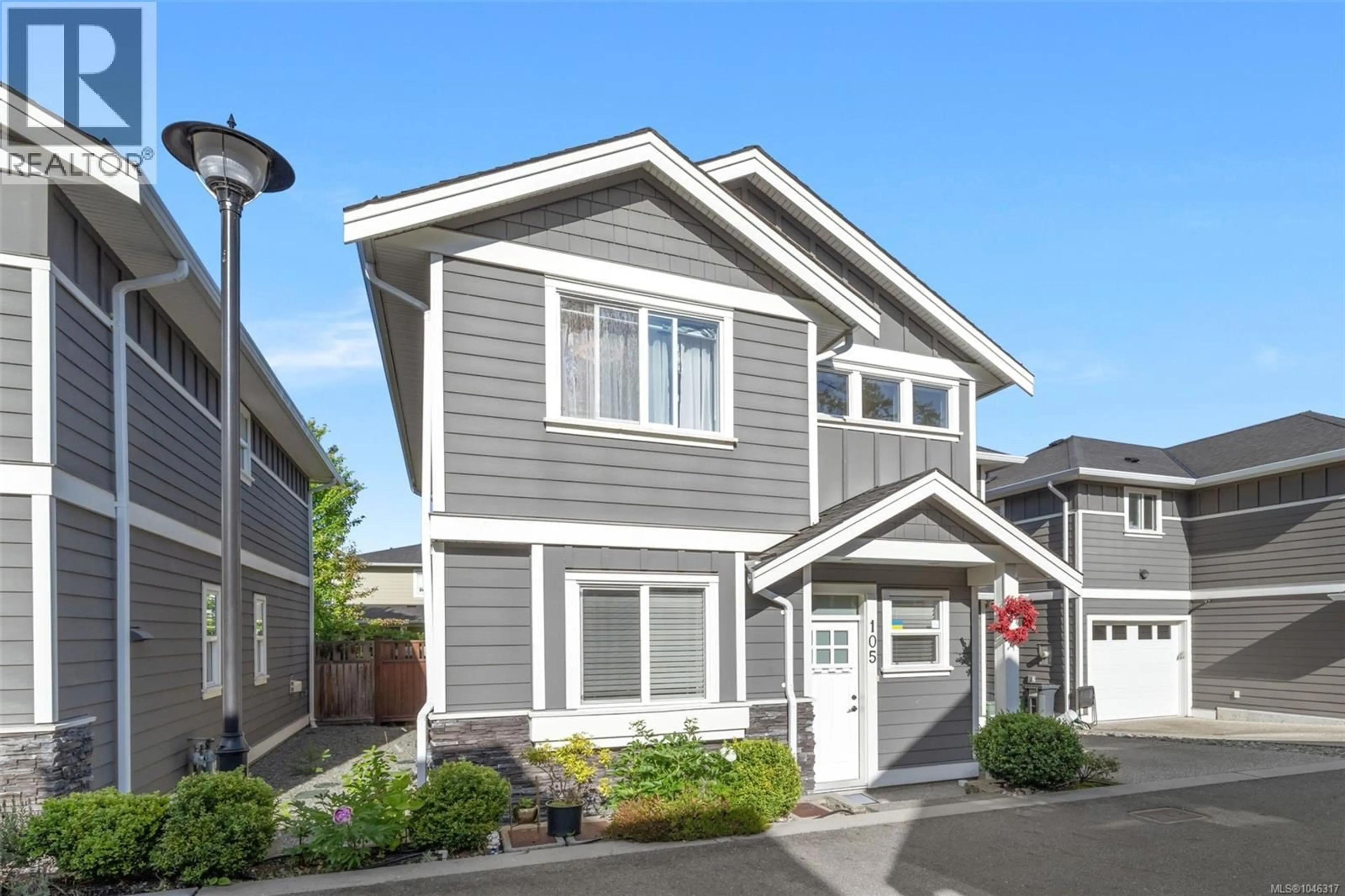 Home with vinyl exterior material, street for 105 - 1950 JOHN ROAD, Sidney British Columbia V8L2P9