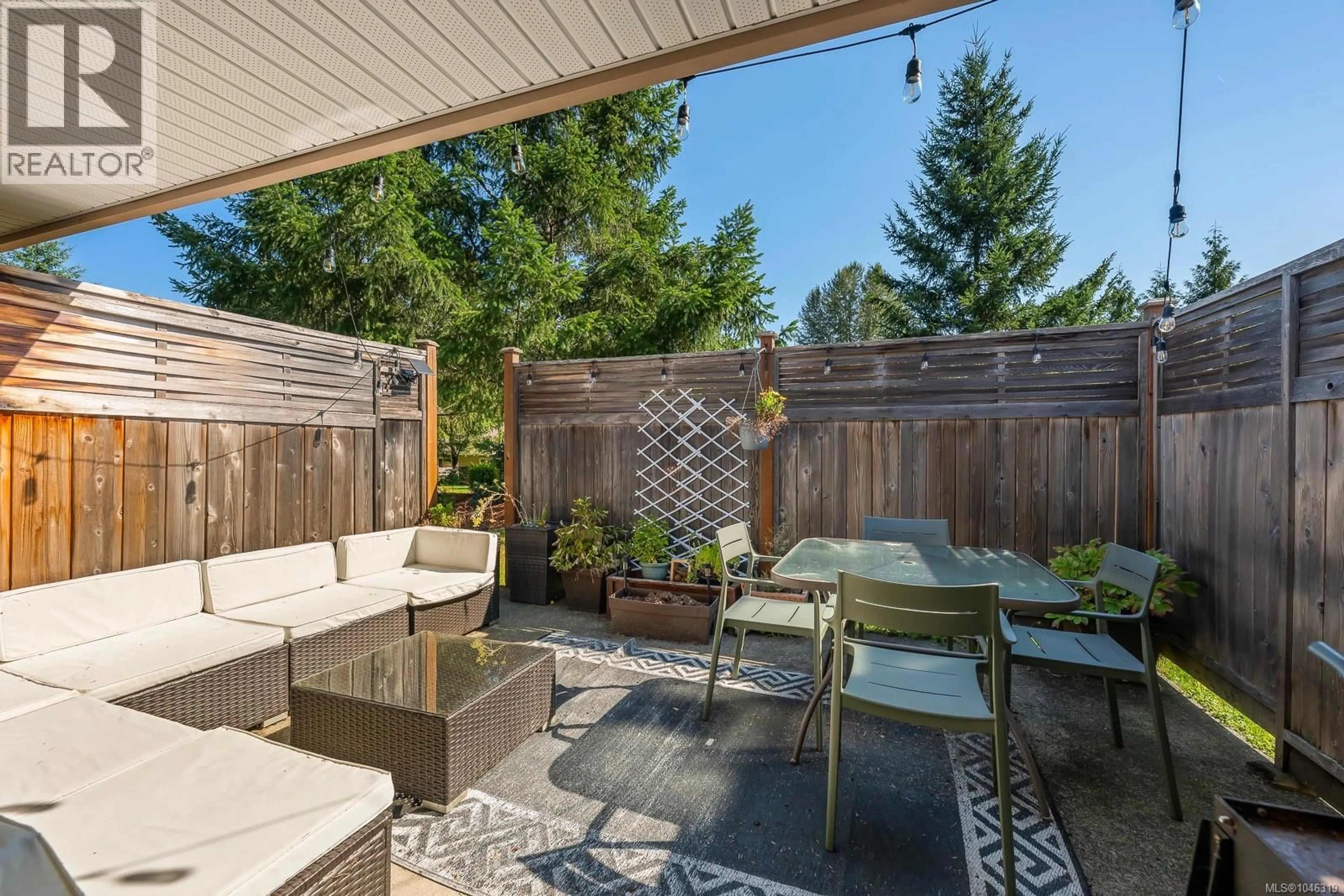 Patio, street for 43 - 2728 1ST STREET, Courtenay British Columbia V9N4A4