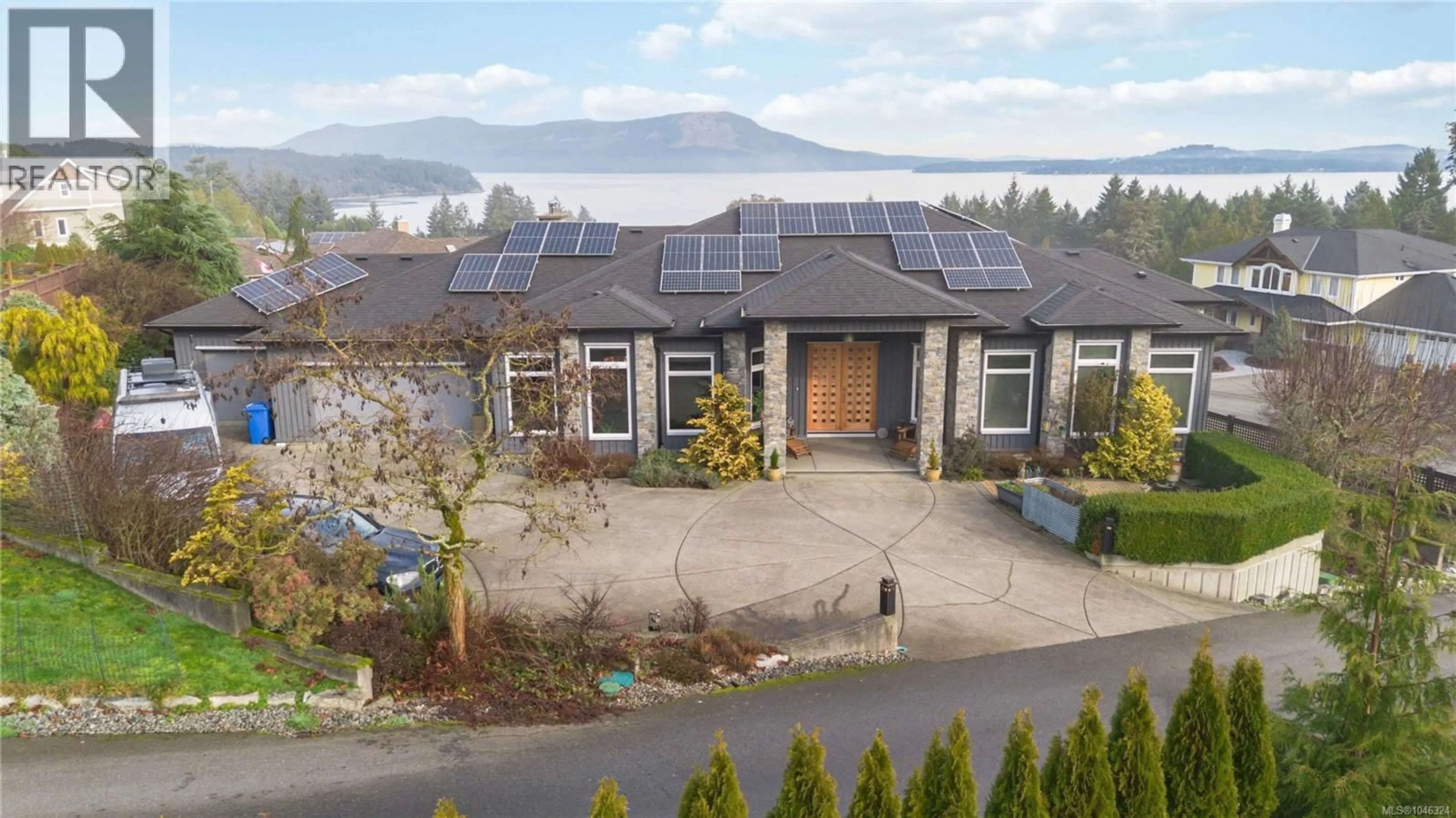 A pic from outside/outdoor area/front of a property/back of a property/a pic from drone, mountain view for 532 SENTINEL DRIVE, Mill Bay British Columbia V8H1H7