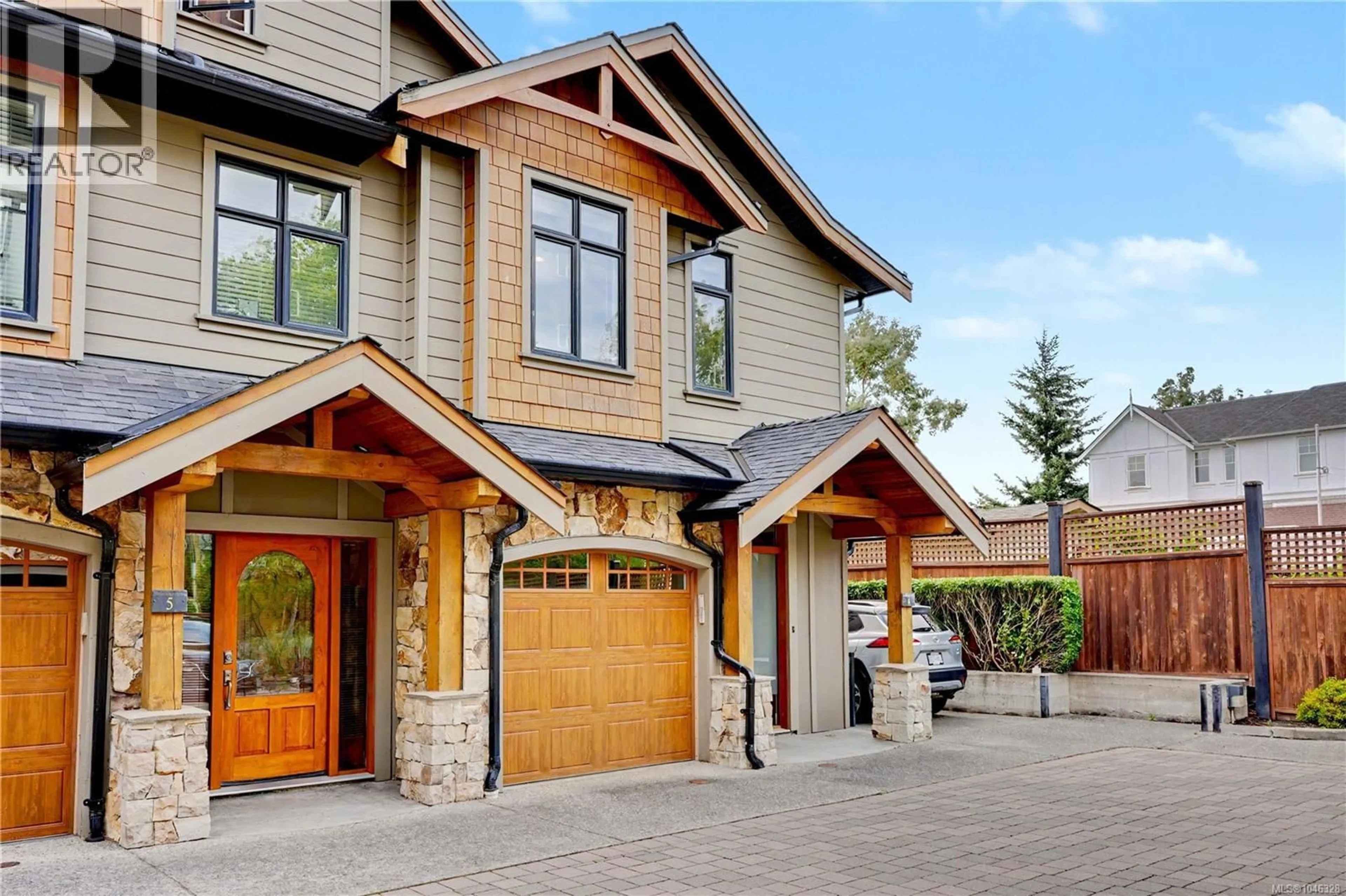 Home with brick exterior material, street for 4 - 2622 SHELBOURNE STREET, Victoria British Columbia V8R4L9