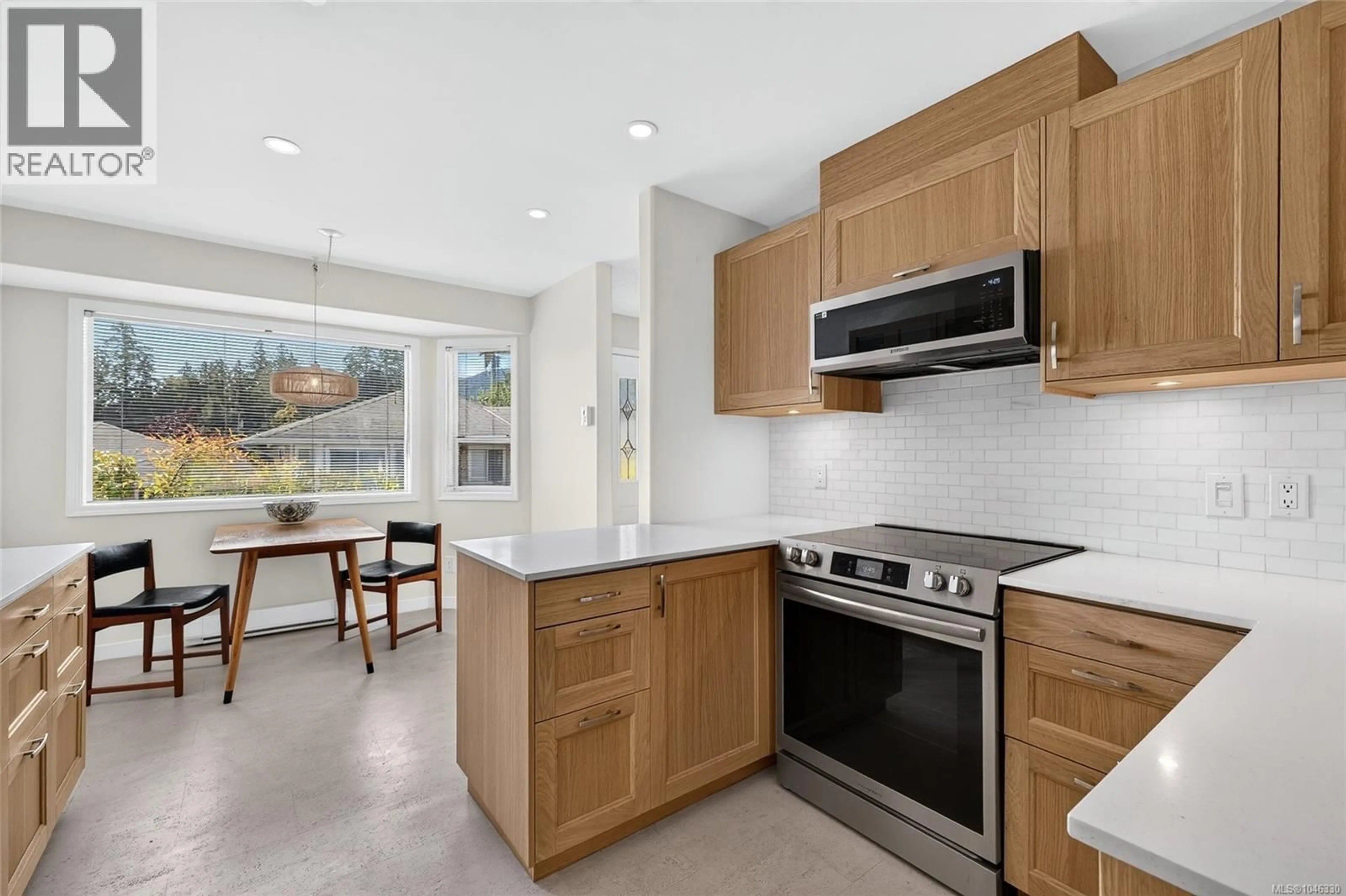 Open concept kitchen, ceramic/tile floor for 28 - 295 LOWER GANGES ROAD, Salt Spring British Columbia V8K1T3