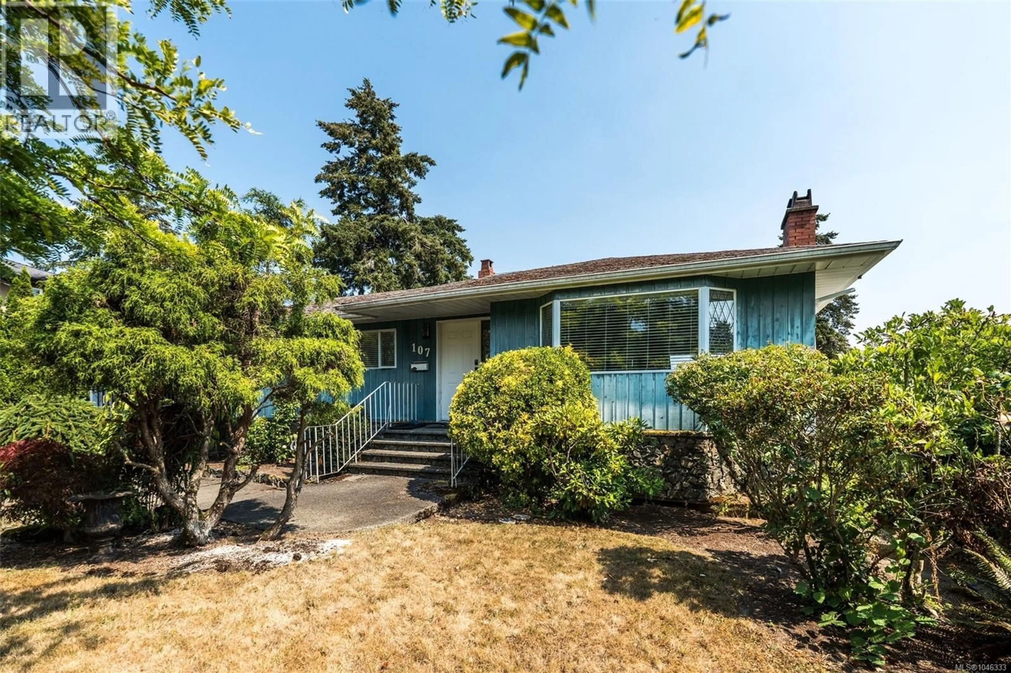 Home with vinyl exterior material, street for 107 KINGHAM PLACE, View Royal British Columbia V9B1L9