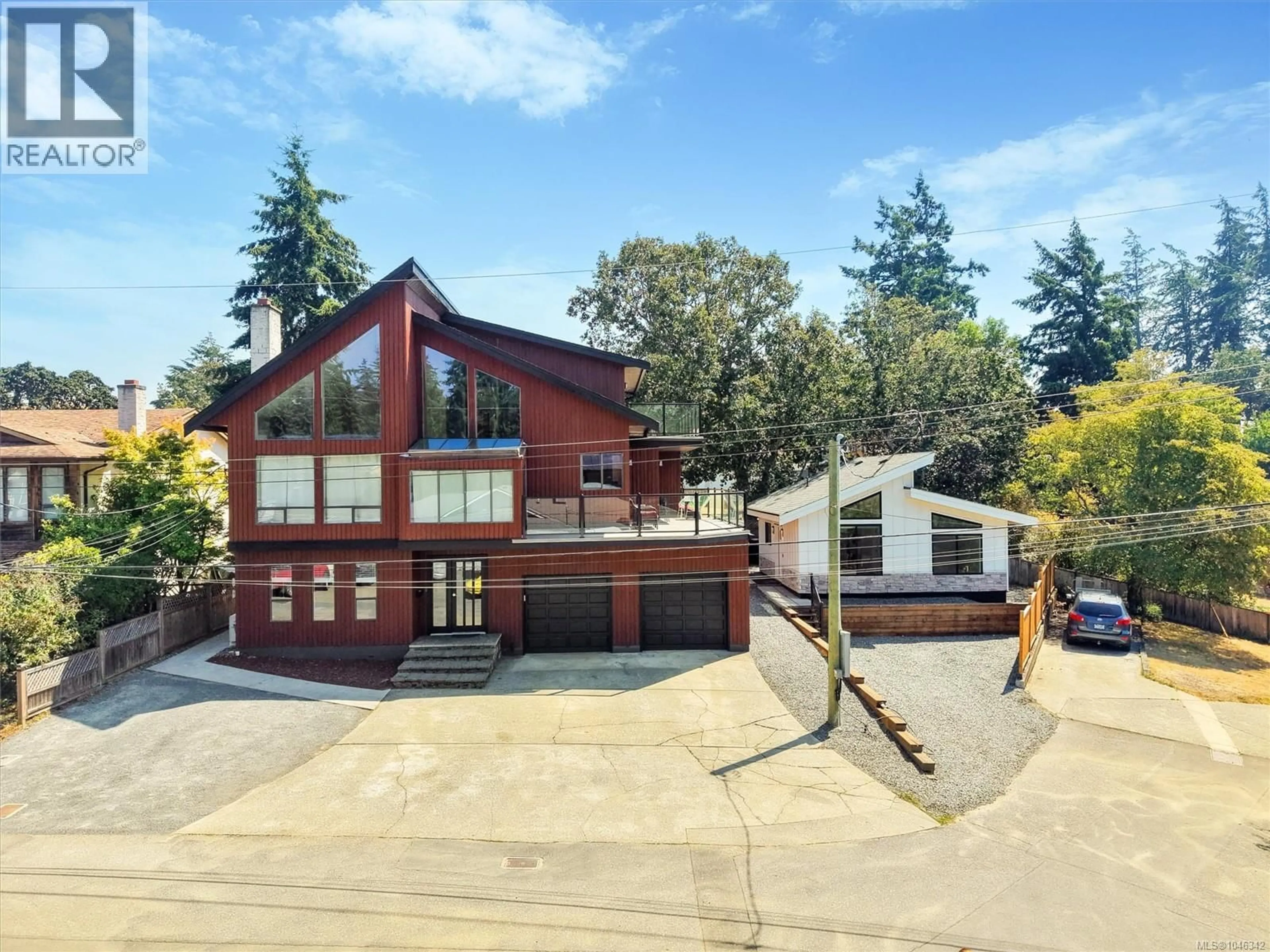 A pic from outside/outdoor area/front of a property/back of a property/a pic from drone, unknown for 1143 LINDSAY PLACE, Langford British Columbia V9B5N9