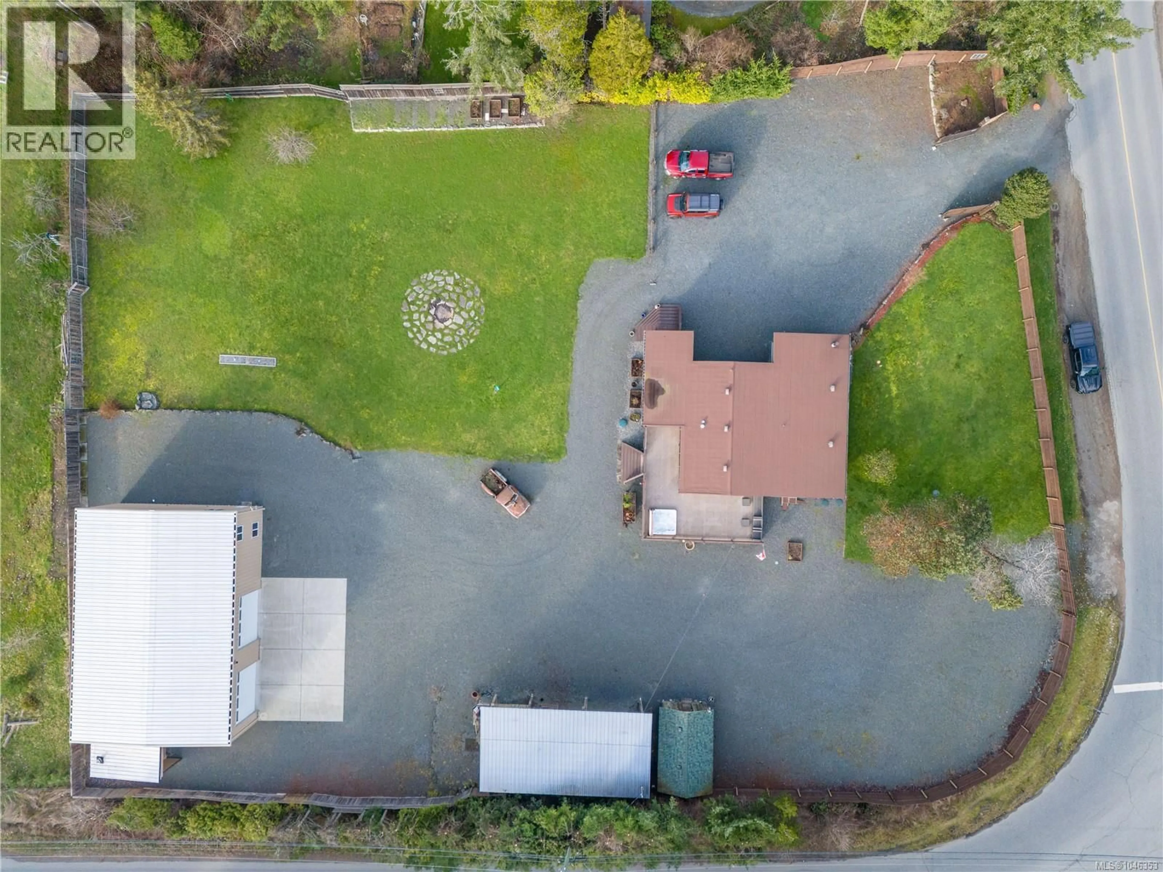 A pic from outside/outdoor area/front of a property/back of a property/a pic from drone, street for 1143 BELLEVUE ROAD, Parksville British Columbia V9P2C4