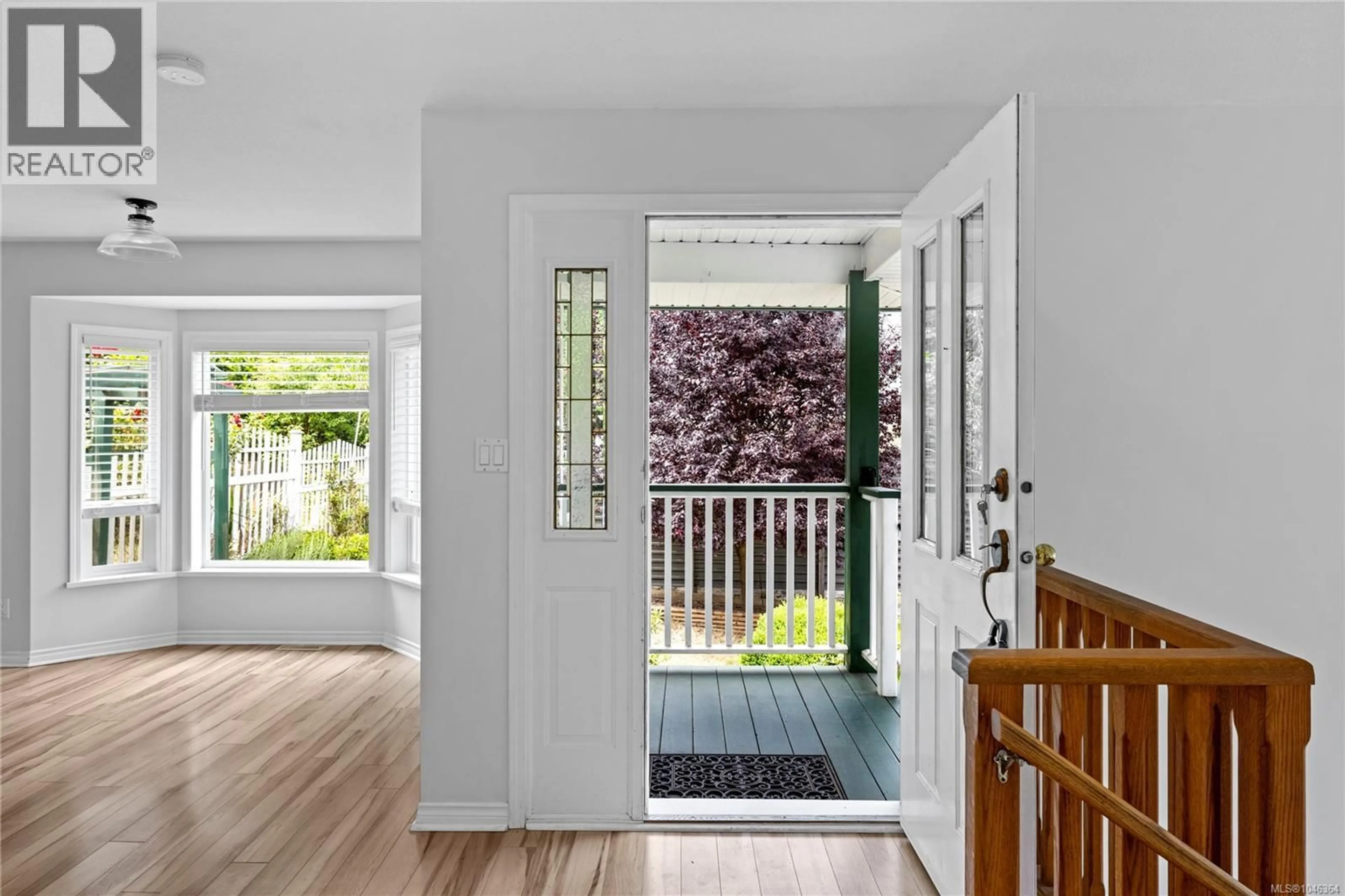 Indoor entryway for 3104 DOLPHIN DRIVE, Nanoose Bay British Columbia V9P9J2
