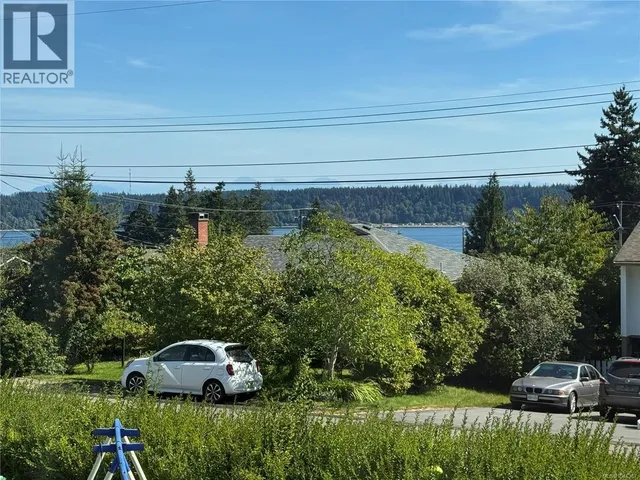 172 MCLEAN STREET, Campbell River 3