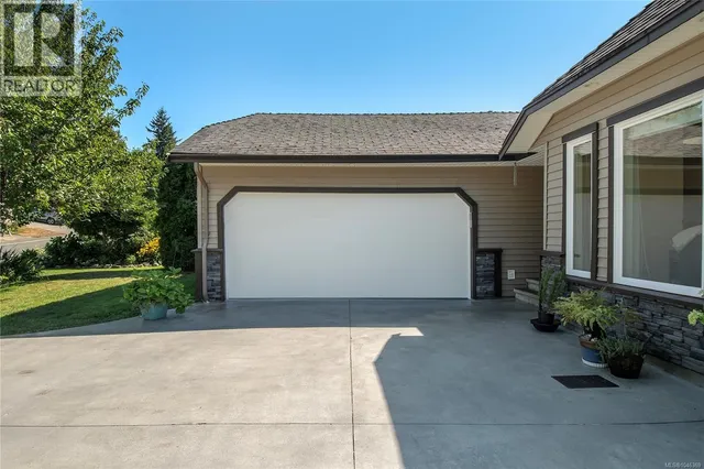 747 STEENBUCK DRIVE, Campbell River 2