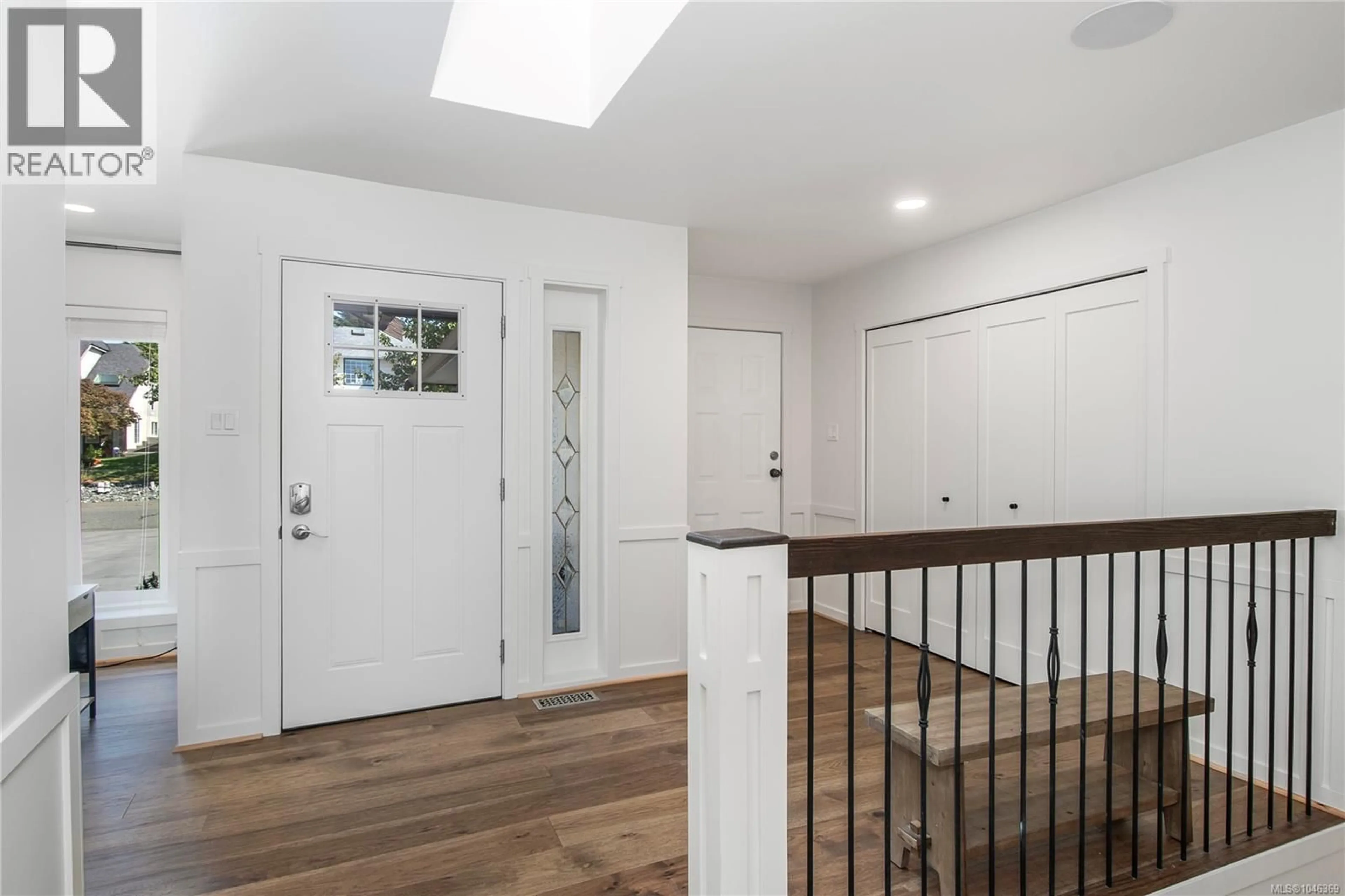 Indoor entryway for 747 STEENBUCK DRIVE, Campbell River British Columbia V9W7J9