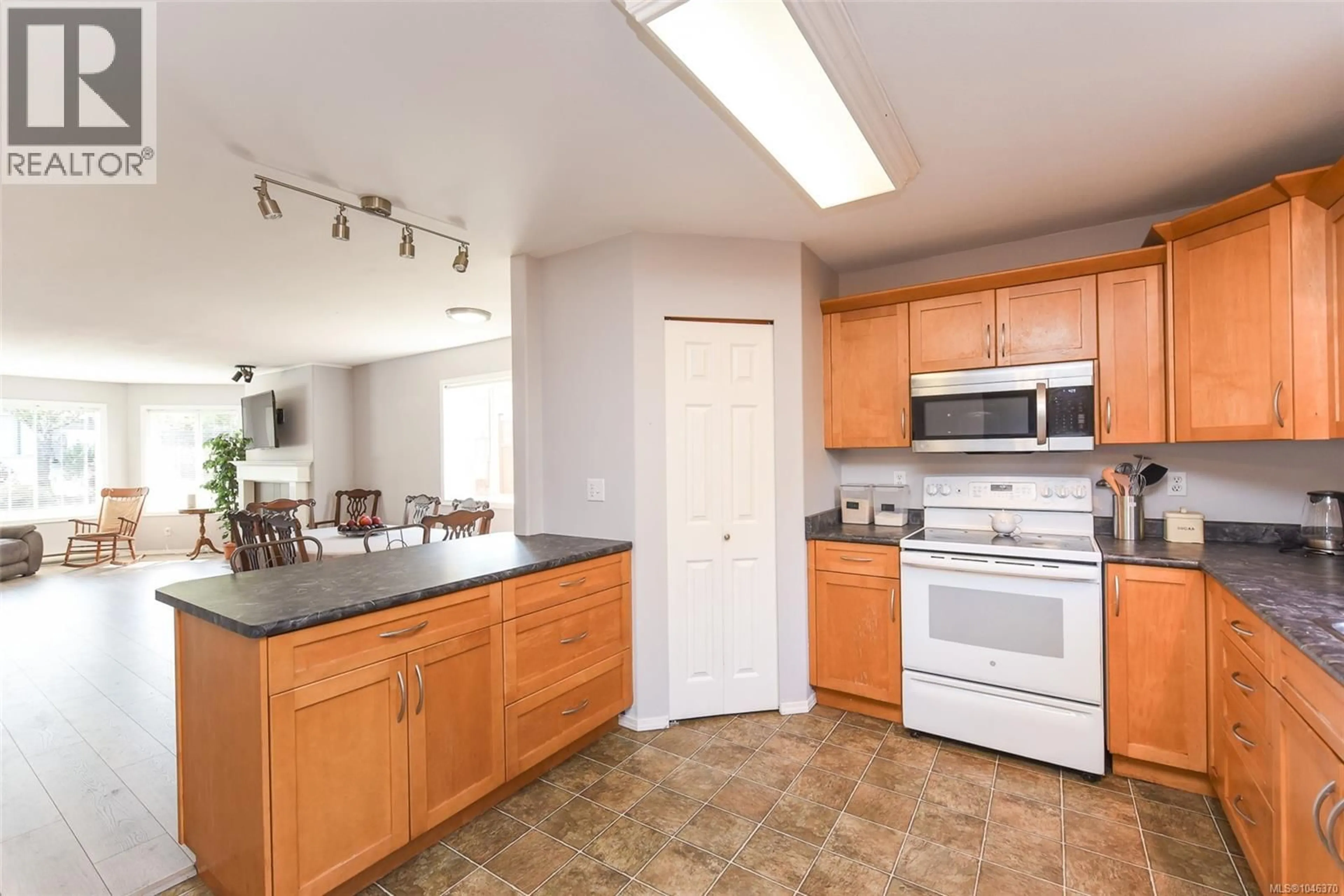 Standard kitchen, ceramic/tile floor for 1272 CROWN PLACE, Comox British Columbia V9M4G9