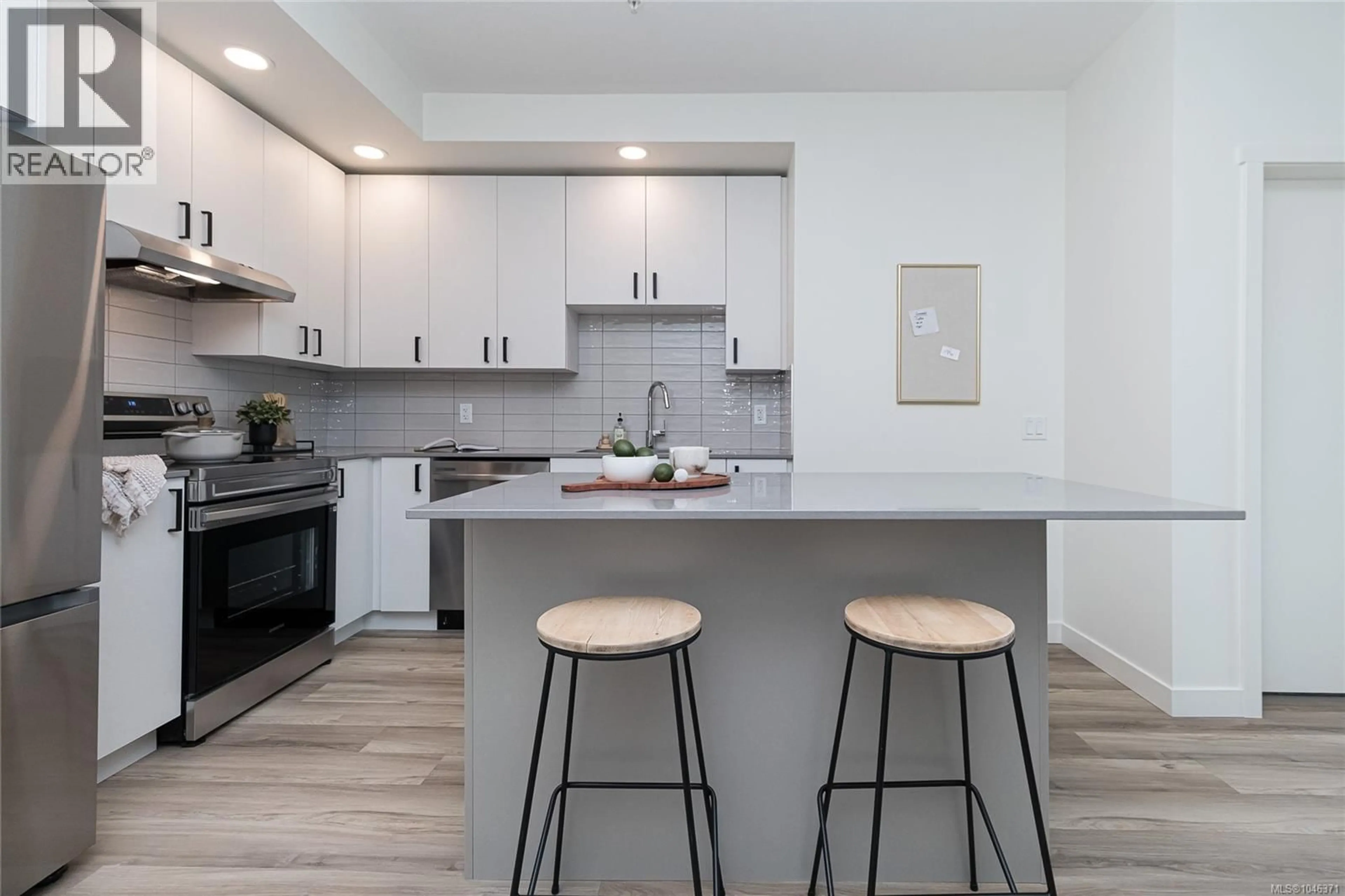 Open concept kitchen, unknown for 511 - 2390 CITY GATE BOULEVARD, Langford British Columbia V9B7E8