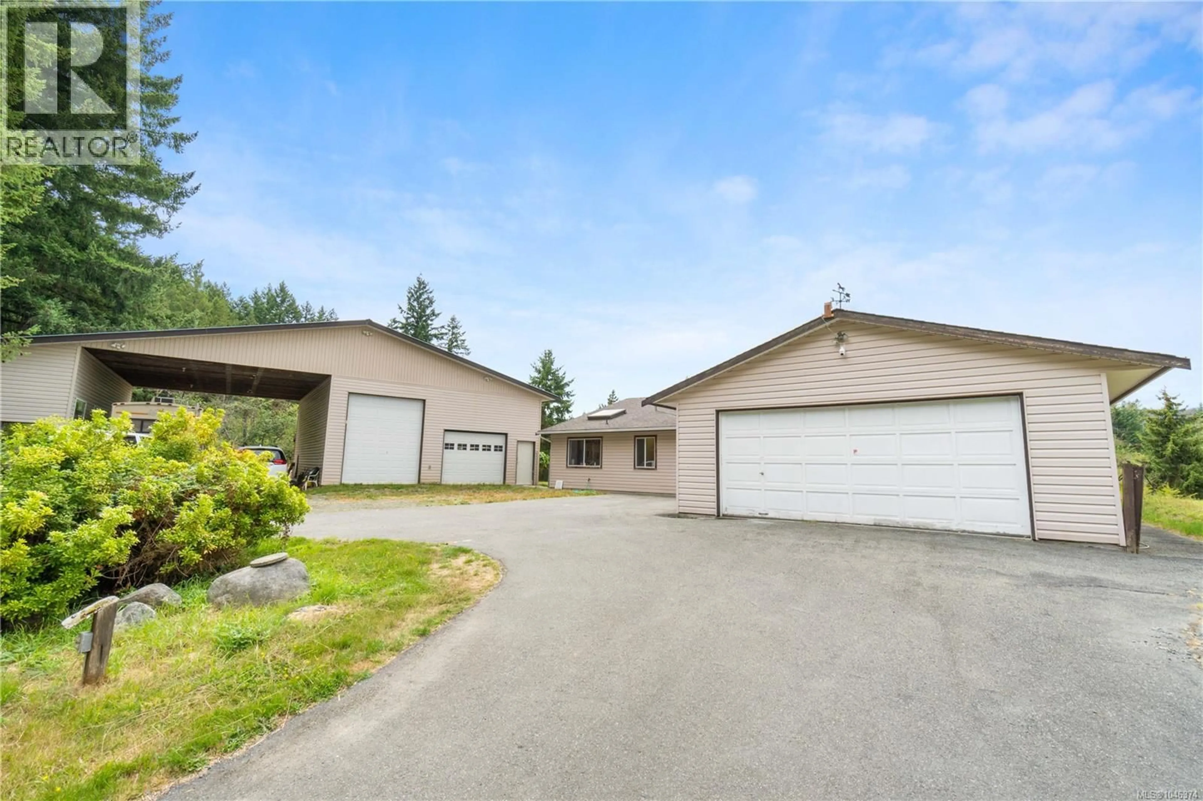 Indoor garage for 2445 GODFREY ROAD, Nanaimo British Columbia V9X1E6