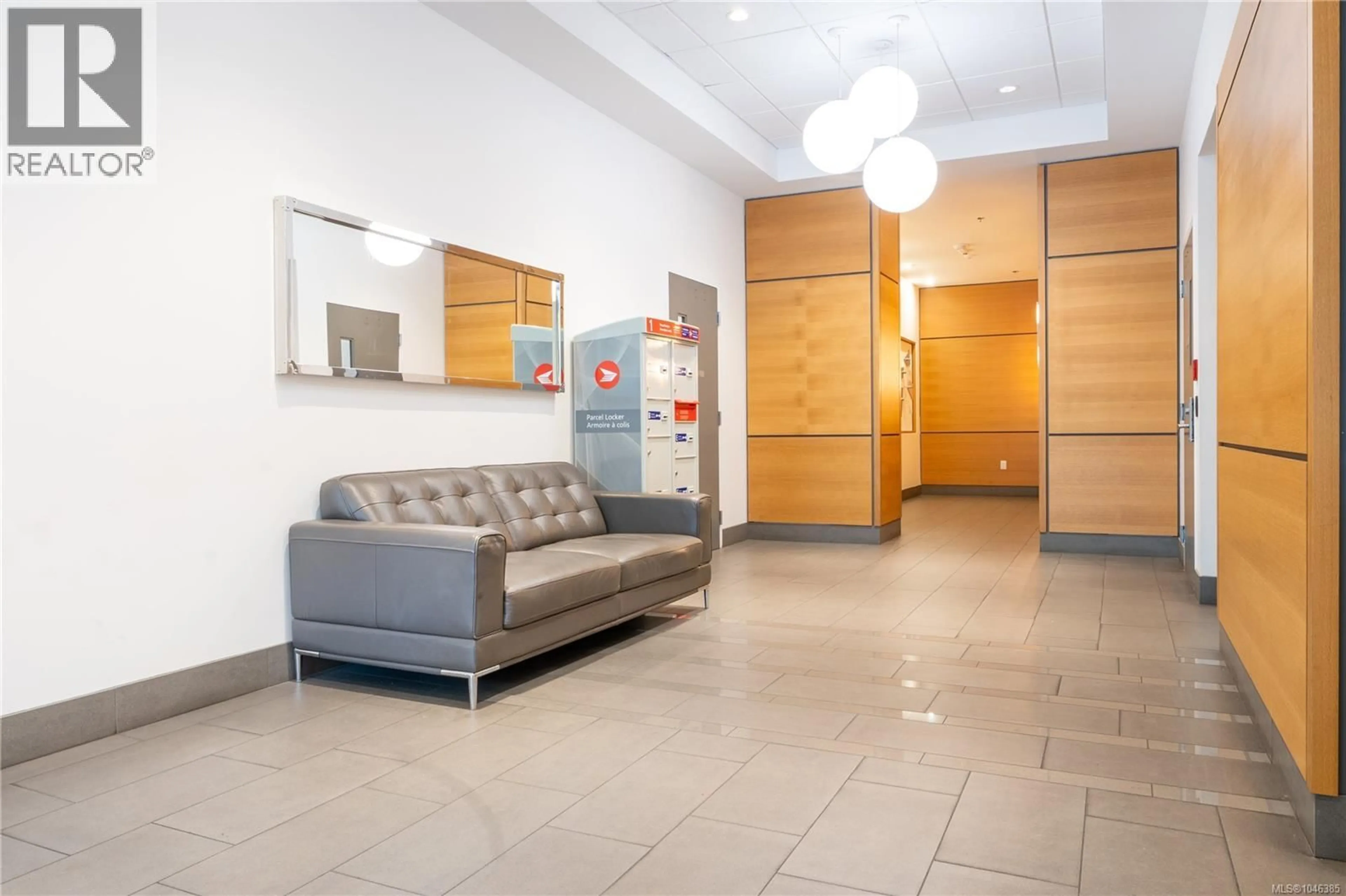 Lobby for 806 - 960 YATES STREET, Victoria British Columbia V8V3M3