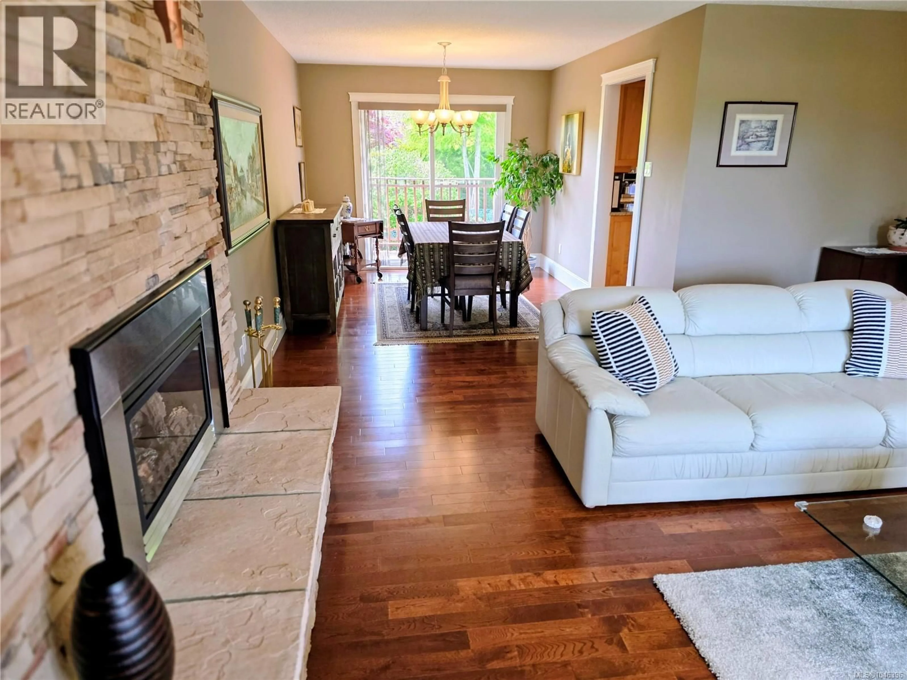 Living room with furniture, unknown for 823 GLENHALE CRESCENT, Parksville British Columbia V9P1Z8