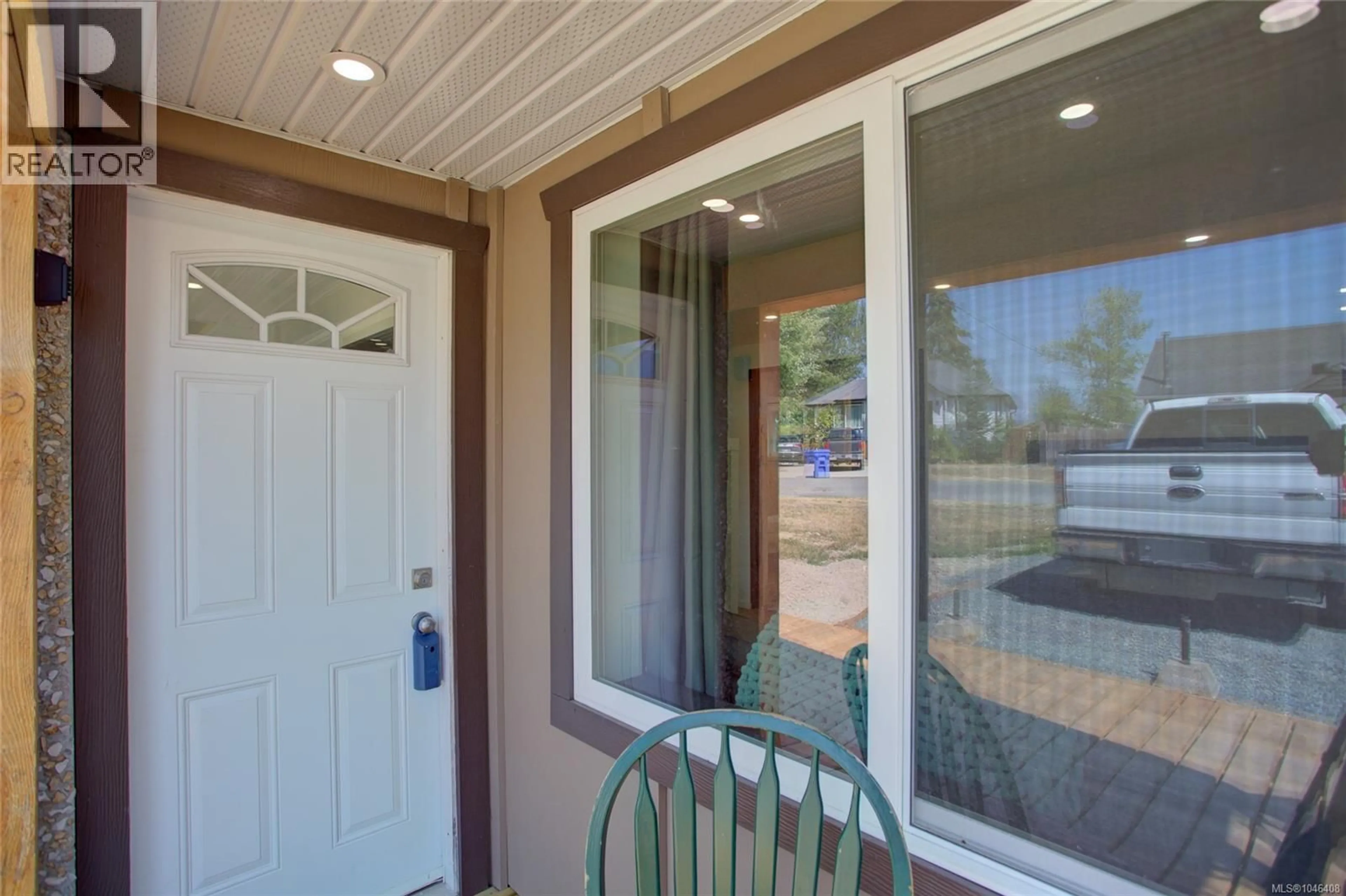 Indoor entryway for 26 STEVENS CRESCENT, Lake Cowichan British Columbia V0R2G0