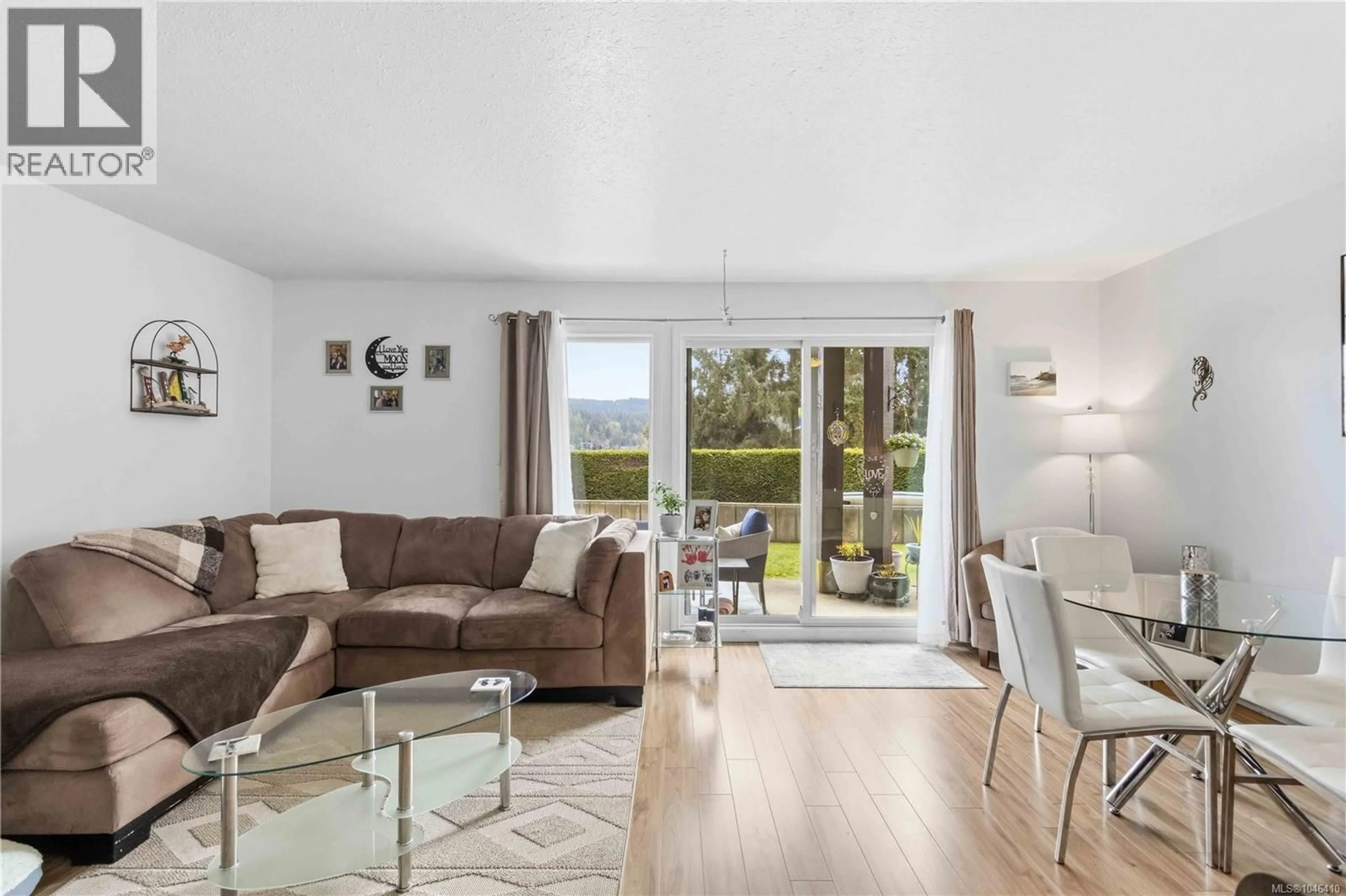 Living room with furniture, wood/laminate floor for 123 - 1991 KALTASIN ROAD, Sooke British Columbia V9Z0B7