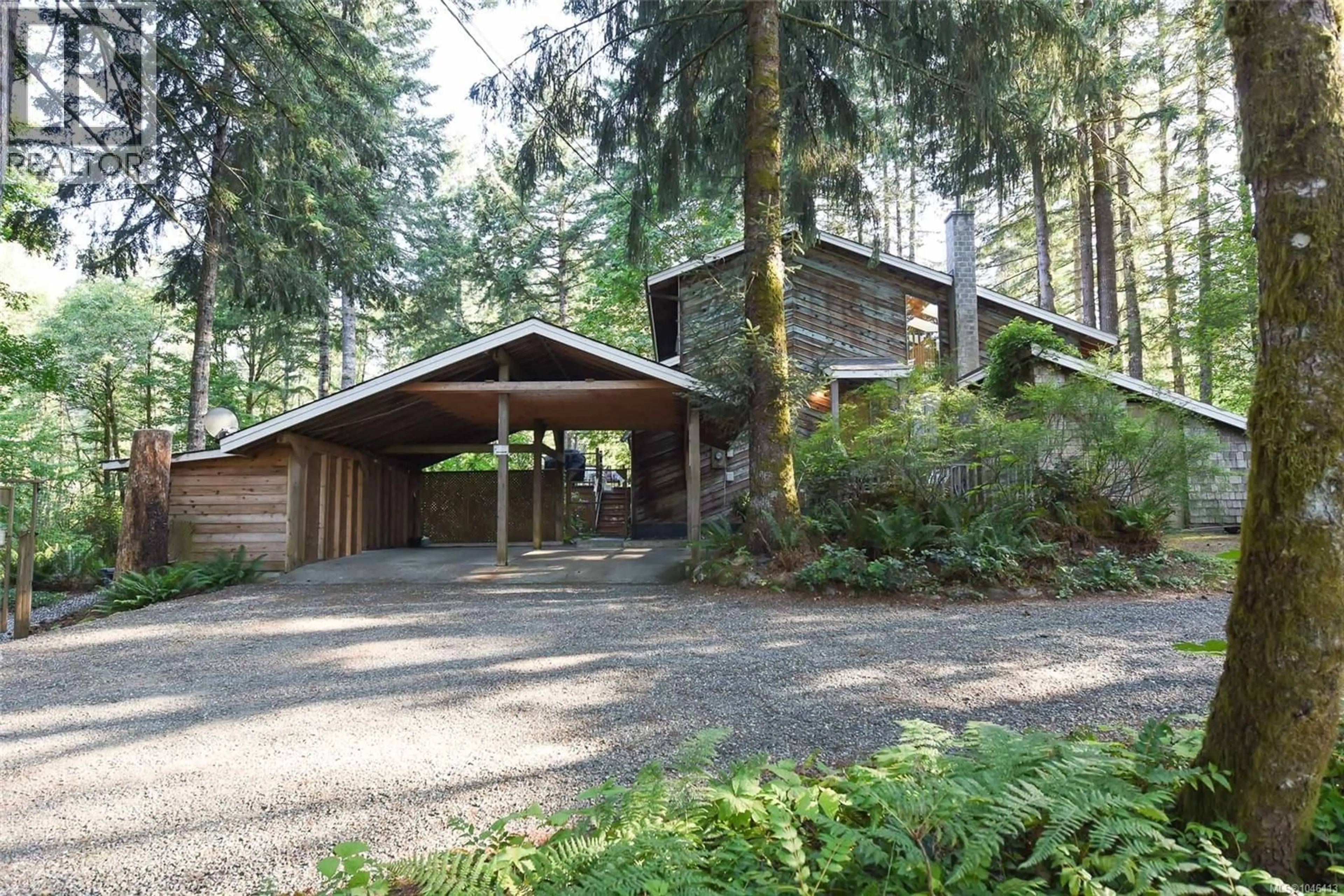 Home with vinyl exterior material, forest/trees view for 6425 FITZGERALD ROAD, Merville British Columbia V9J1N7
