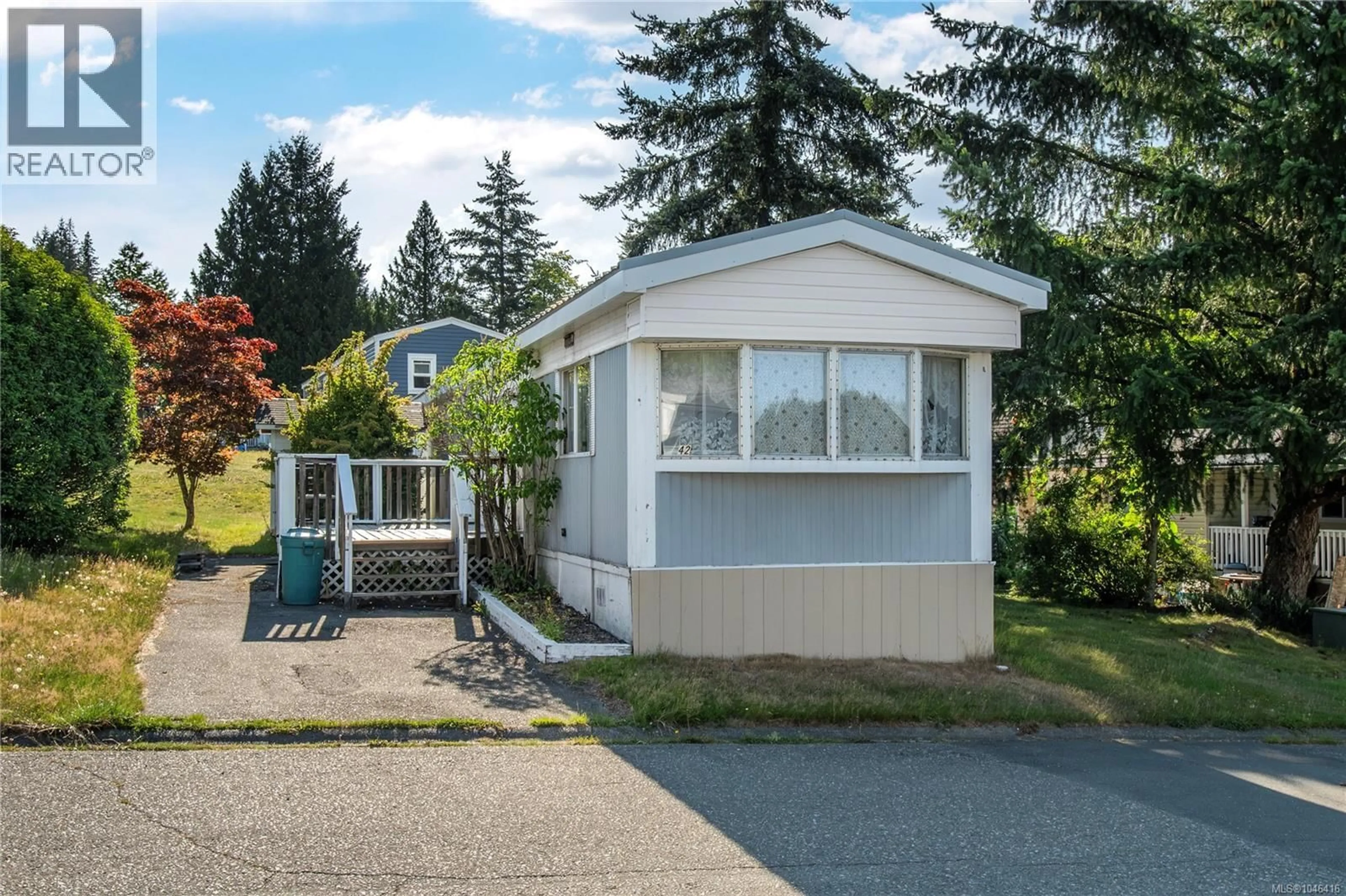 Home with vinyl exterior material, street for 42 - 1160 SHELLBOURNE BOULEVARD, Campbell River British Columbia V9W5G5
