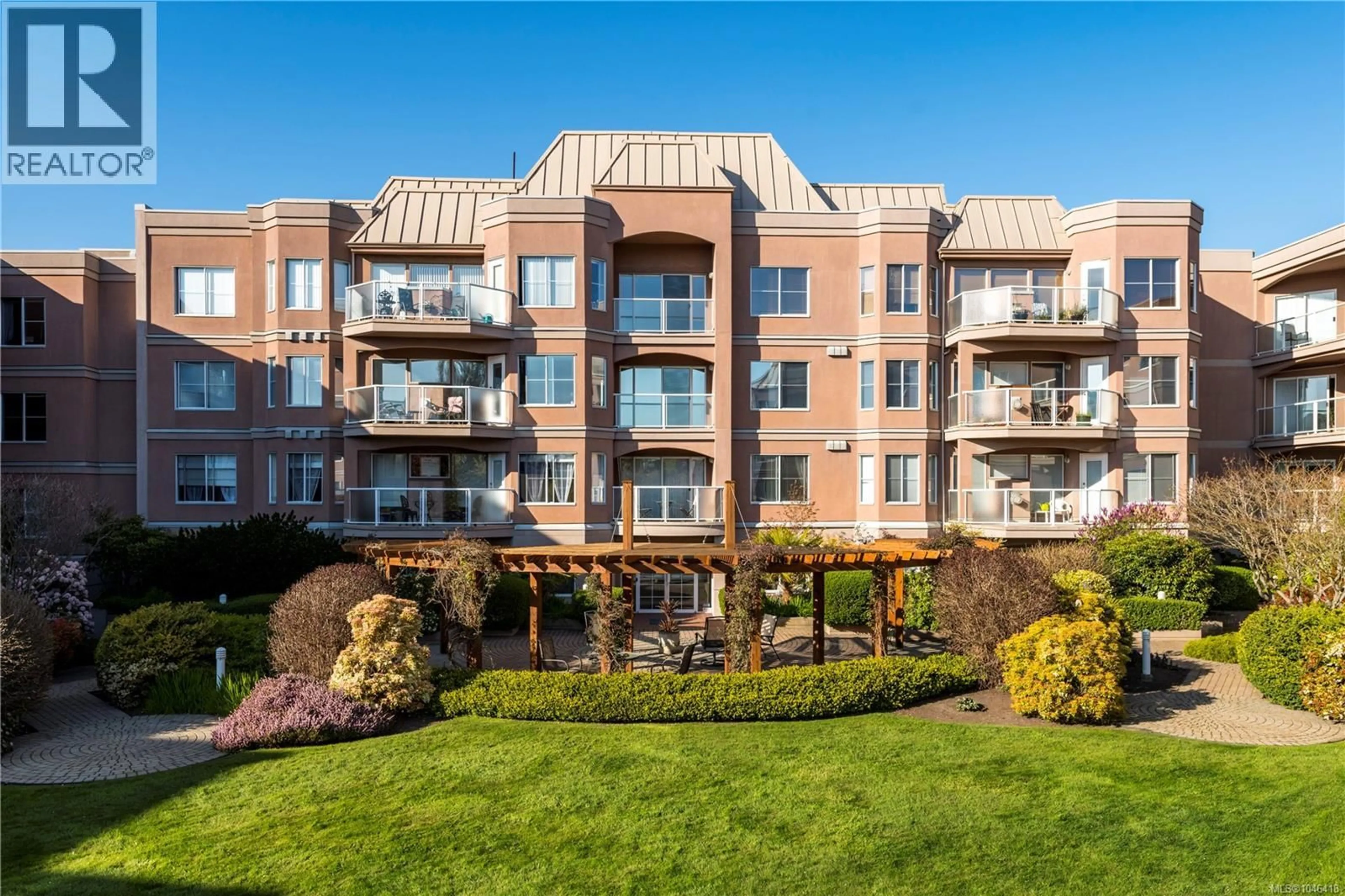 Patio, building for 324 - 405 QUEBEC STREET, Victoria British Columbia V8V4Z2