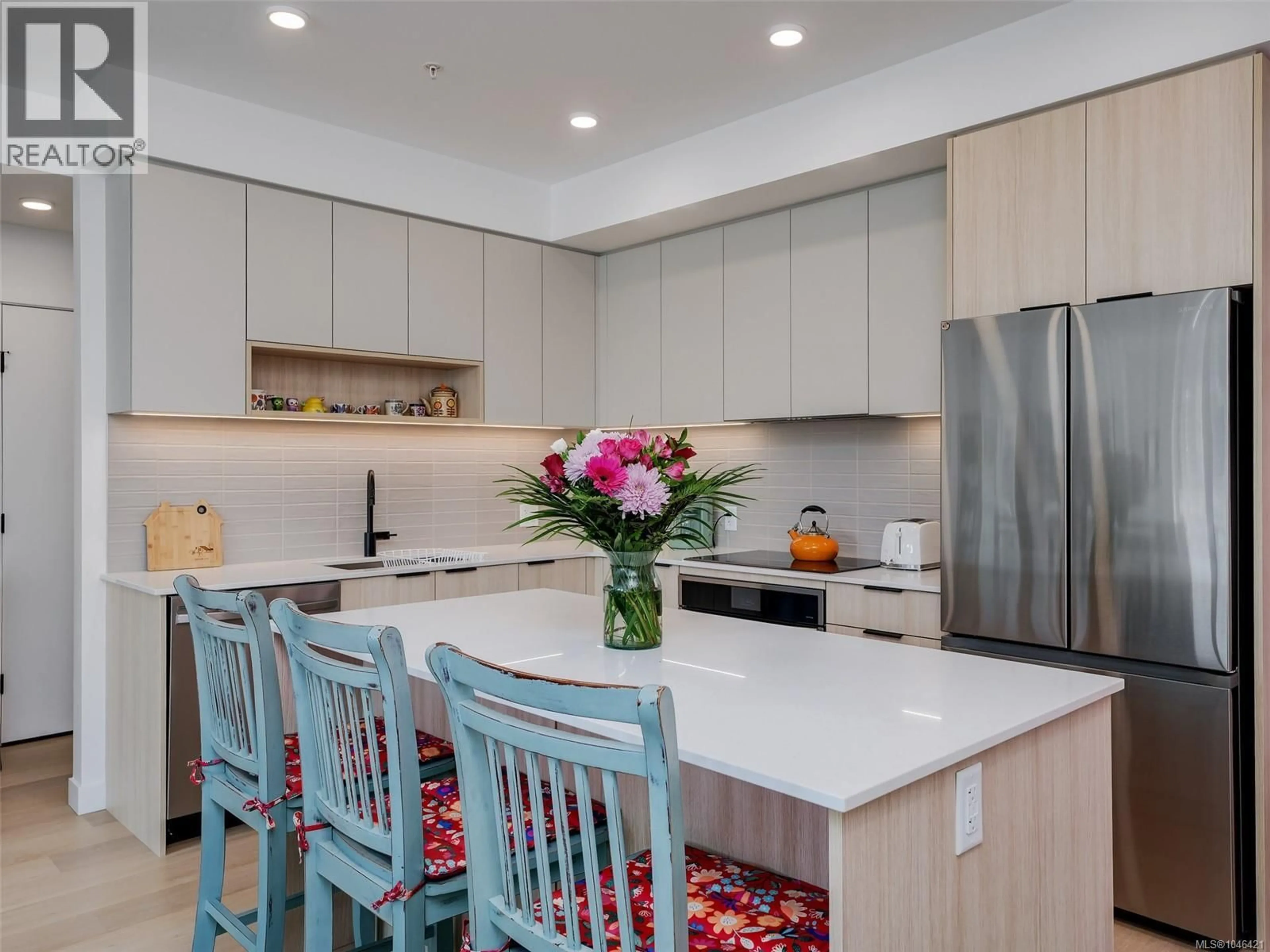 Contemporary kitchen, unknown for 107 - 3564B RYDER HESJEDAL WAY, Colwood British Columbia V9C0V4