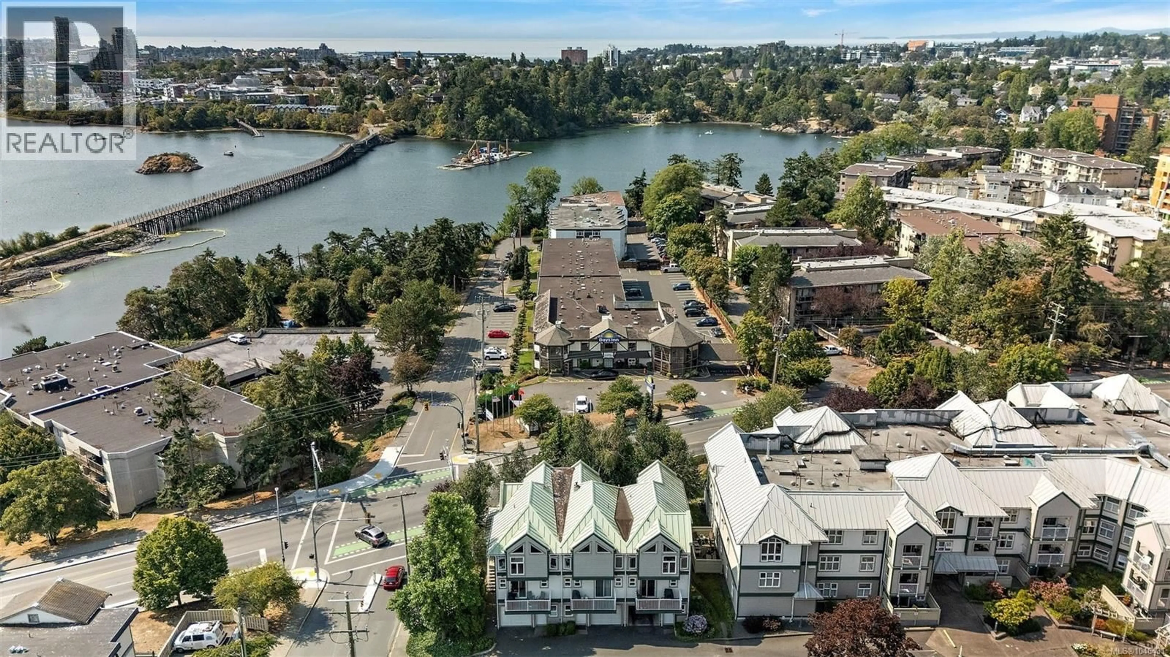 A pic from outside/outdoor area/front of a property/back of a property/a pic from drone, city buildings view from balcony for 234 GORGE ROAD EAST, Victoria British Columbia V9A1L5