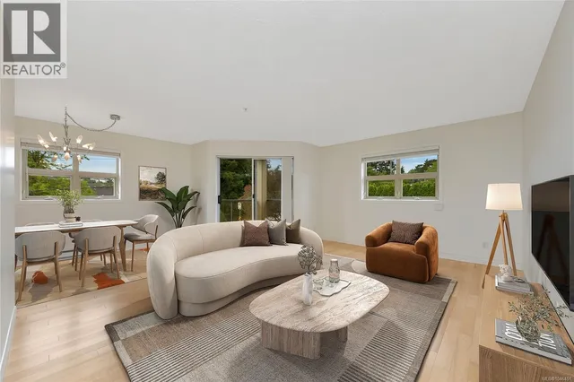 301 - 1694 CEDAR HILL CROSS ROAD, Saanich 2