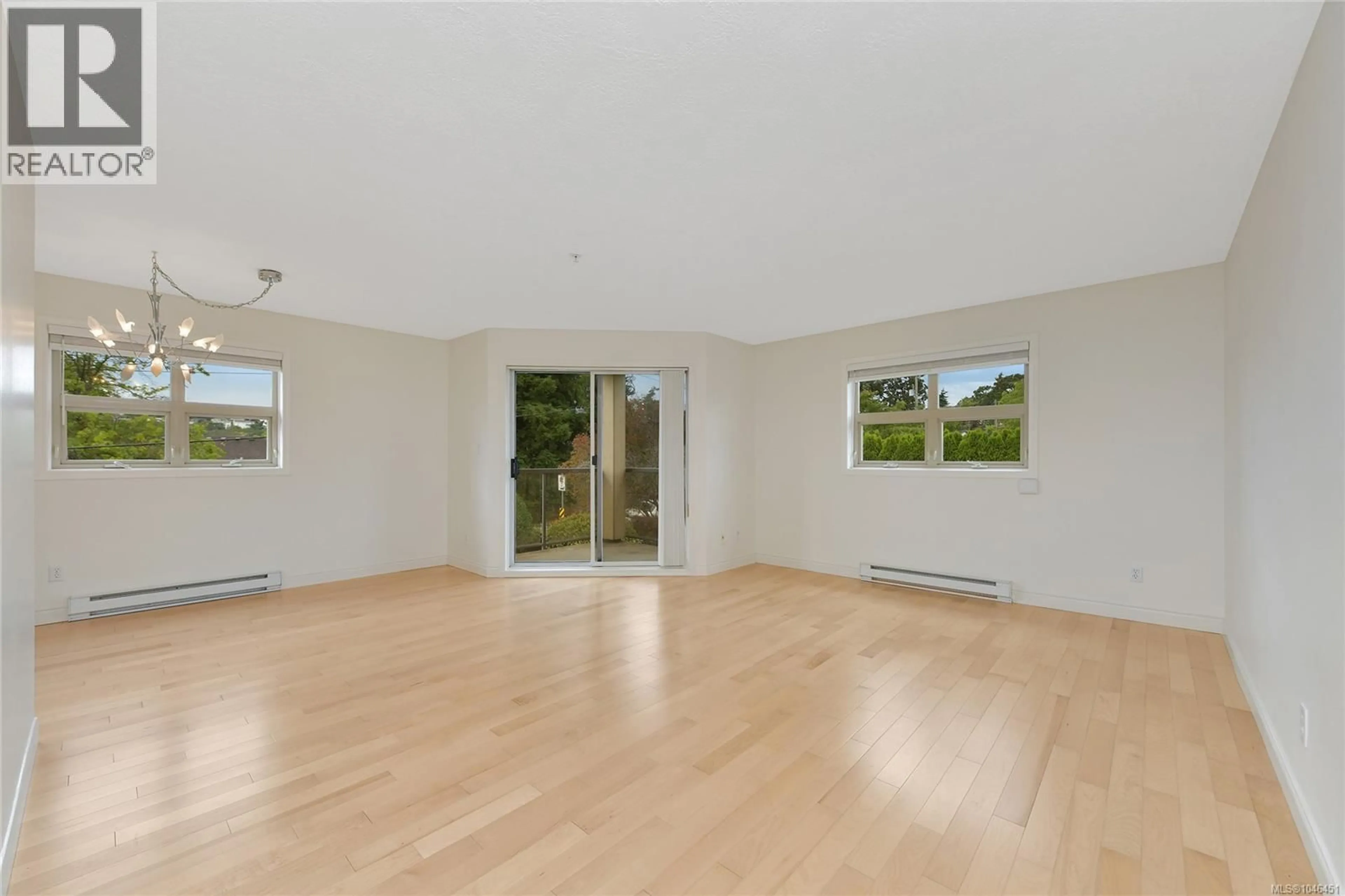 A pic of a room for 301 - 1694 CEDAR HILL CROSS ROAD, Saanich British Columbia V8P2P7