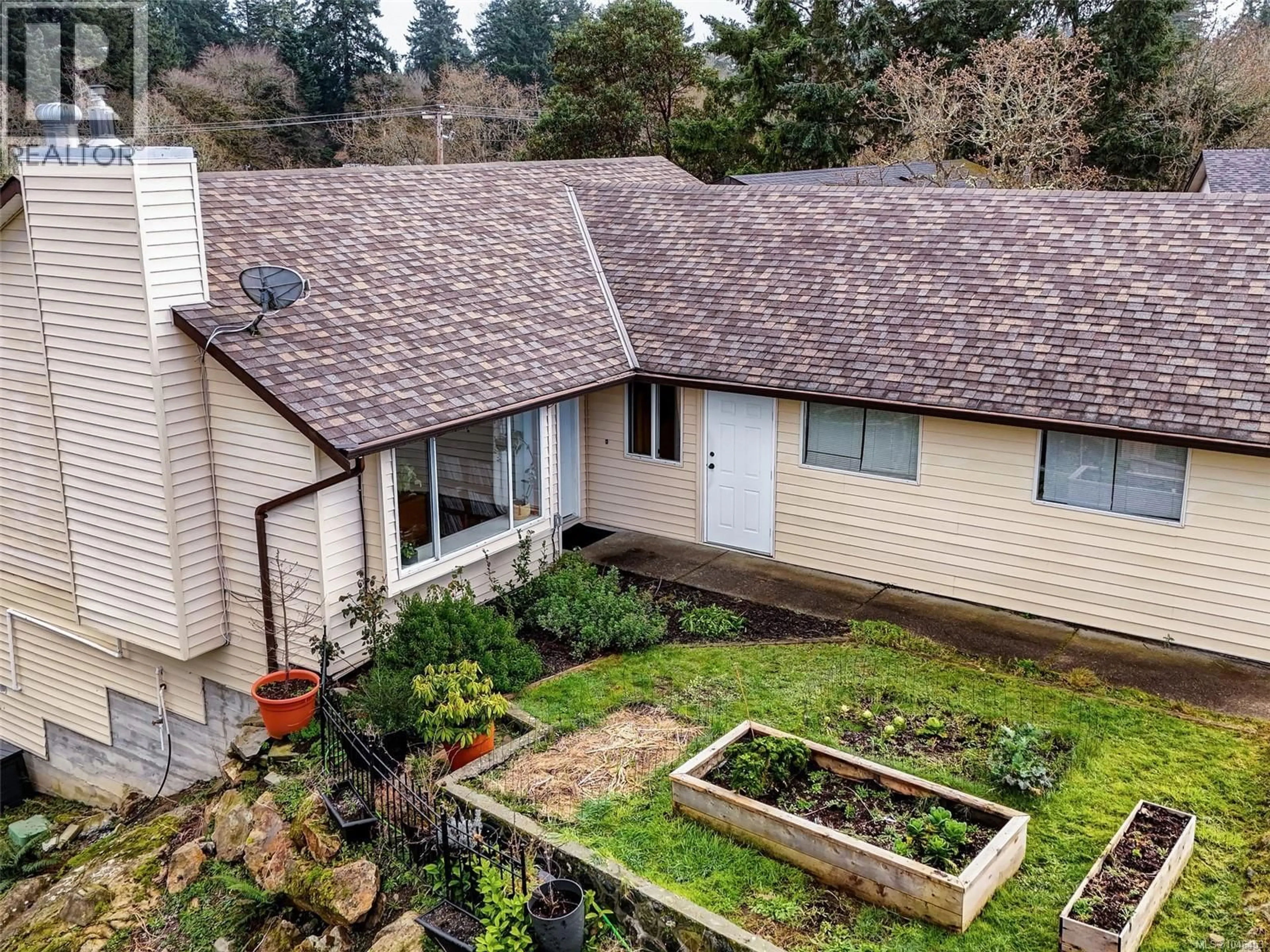 A pic from outside/outdoor area/front of a property/back of a property/a pic from drone, unknown for 560 ATKINS AVENUE, Langford British Columbia V9B3A3