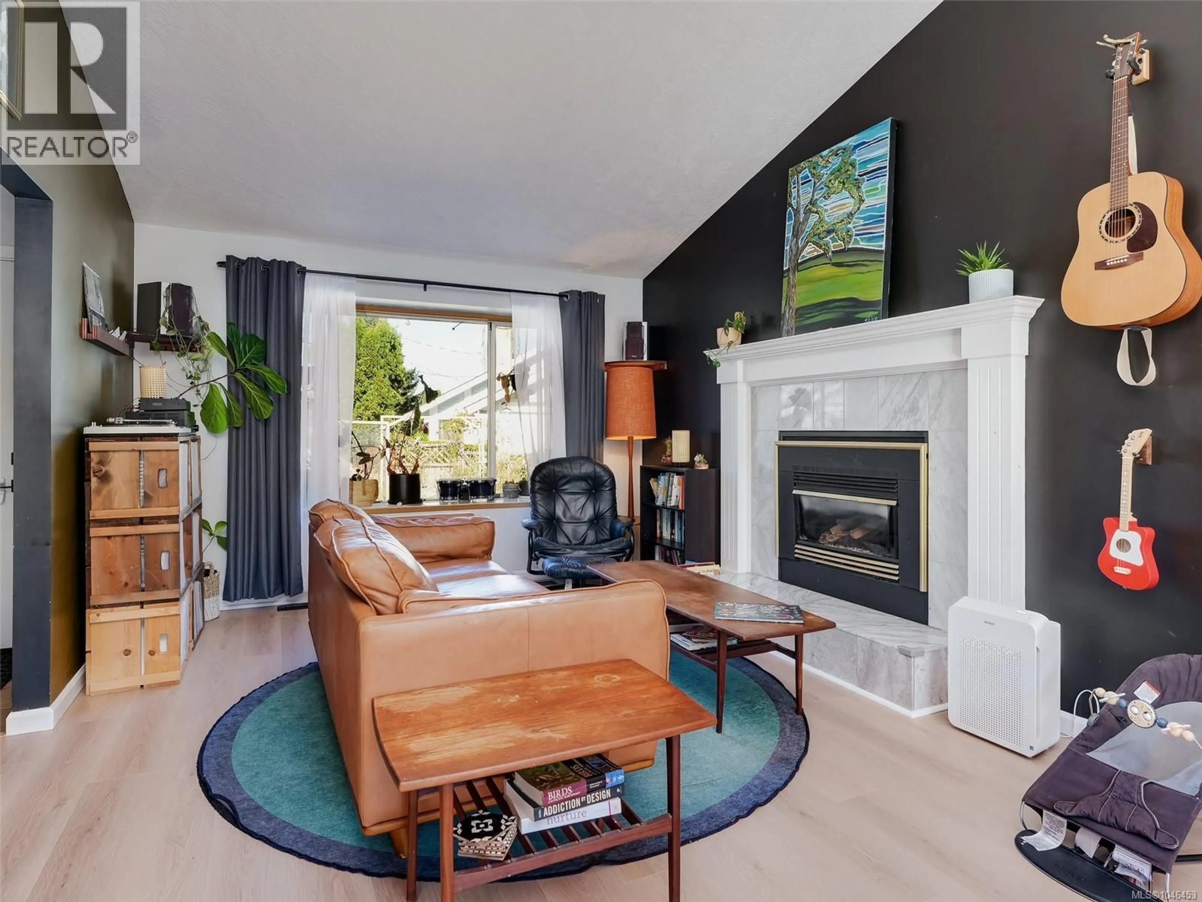 Living room with furniture, unknown for 560 ATKINS AVENUE, Langford British Columbia V9B3A3